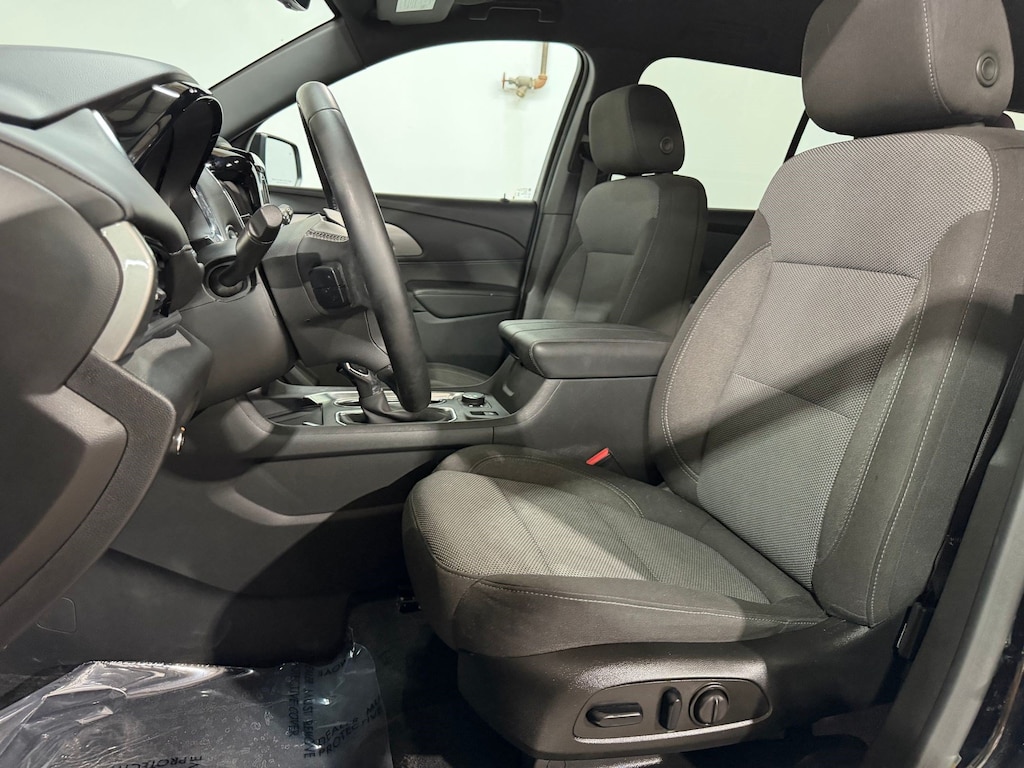 Used 2023 Chevrolet Traverse LT Cloth w/1LT SUV