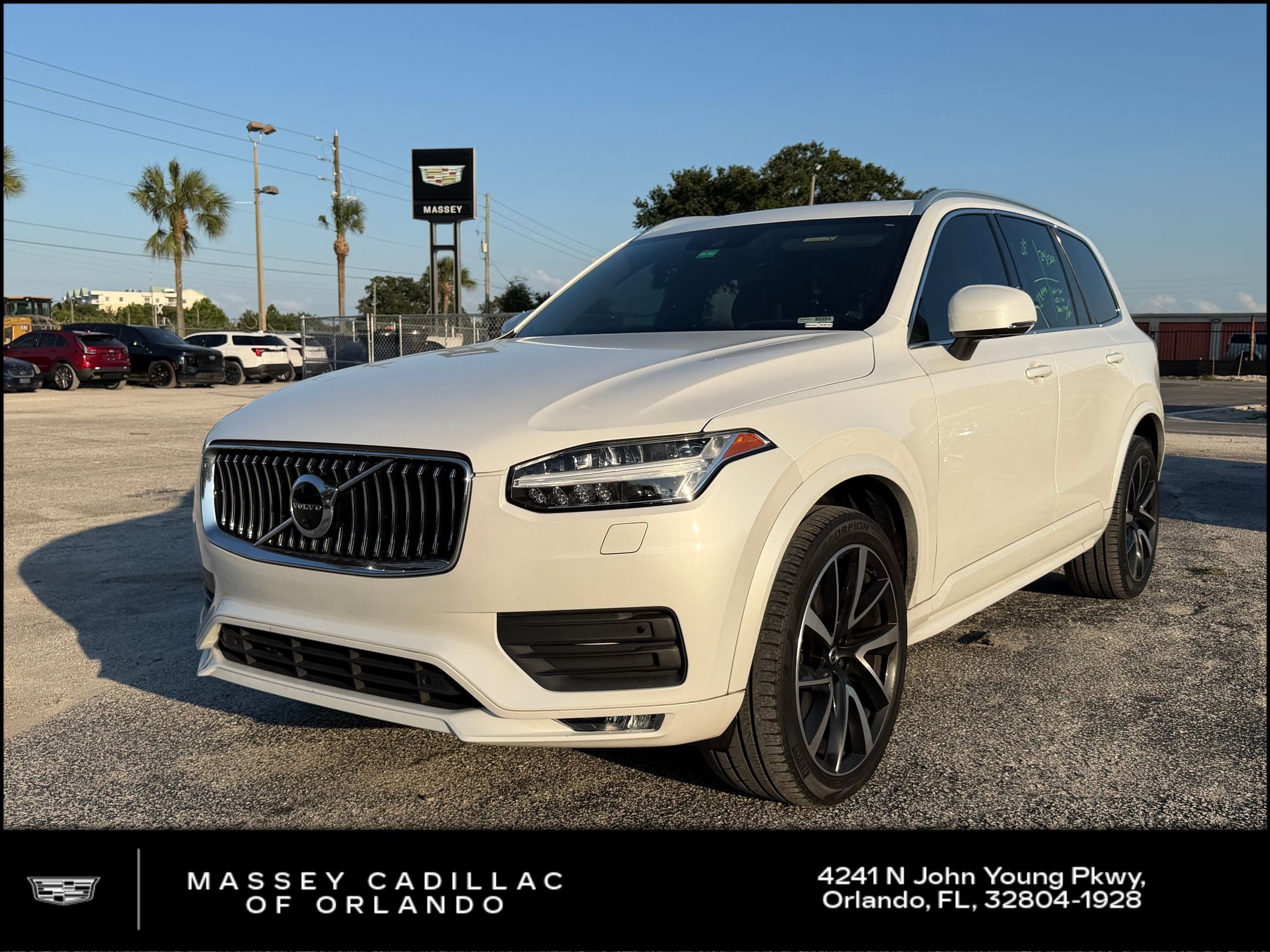 2020 Volvo XC90 T6 Momentum AWD's photo