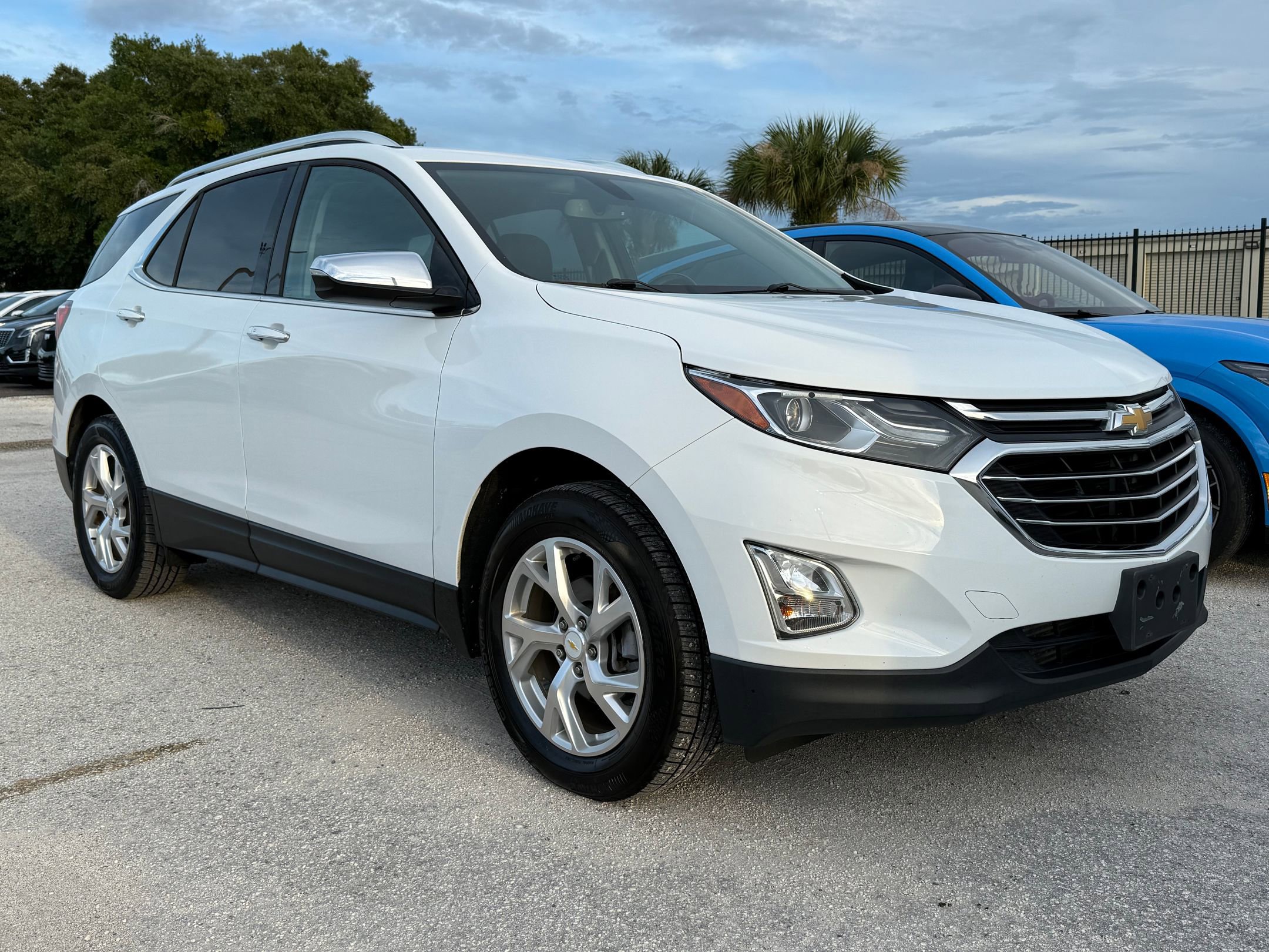 2019 Chevrolet Equinox Premier photo 3