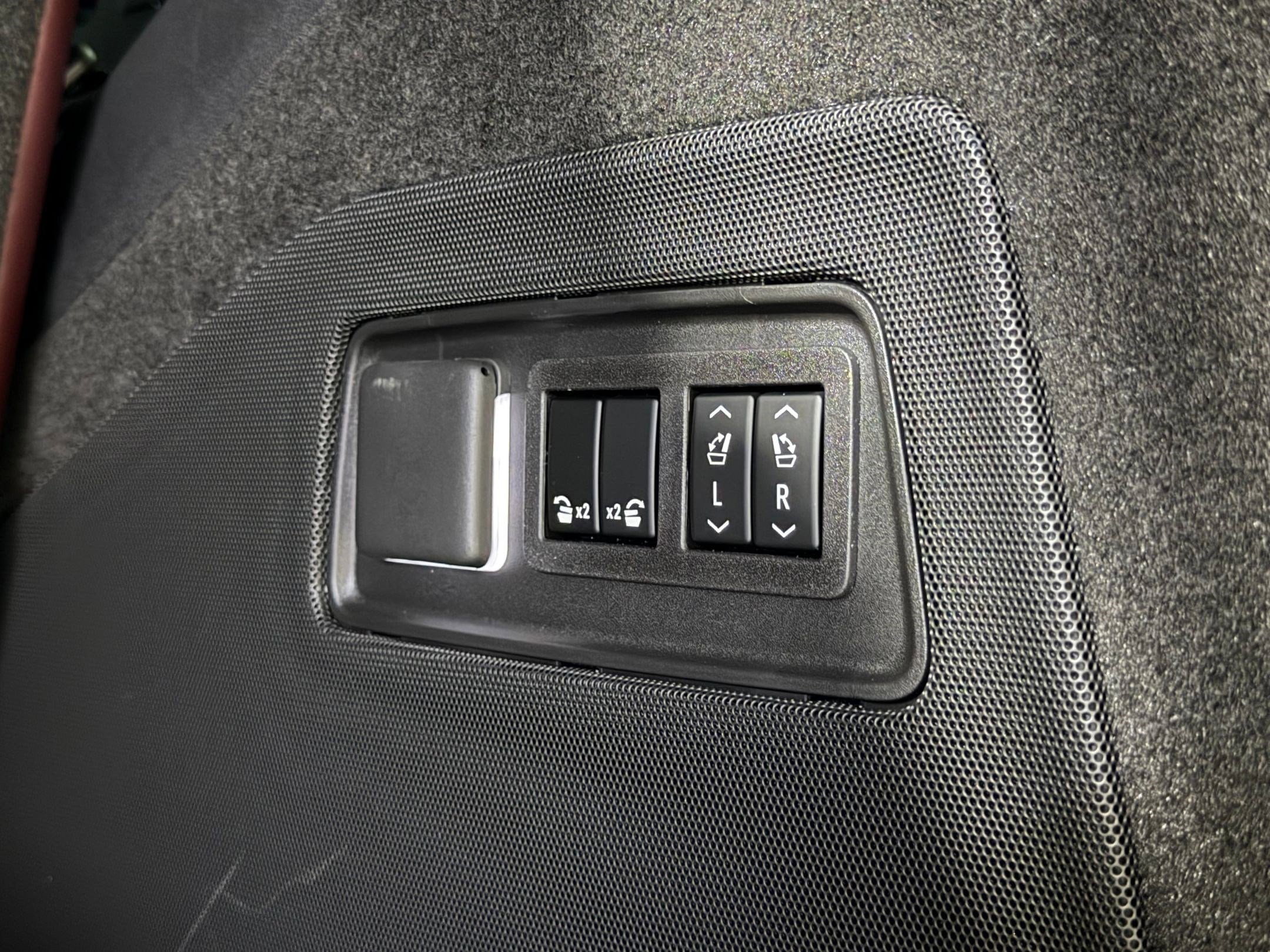 2026 Cadillac Escalade Luxury - Photo 50