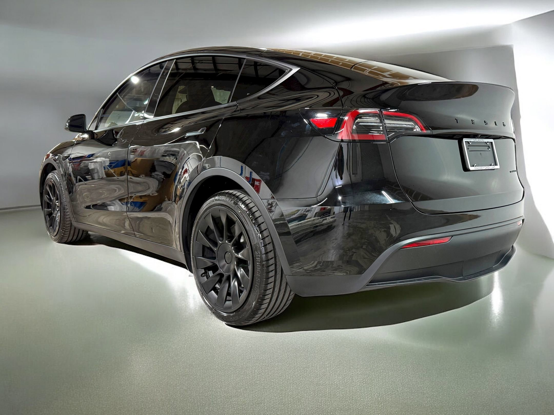 2023 Tesla Model Y Long Range photo 3