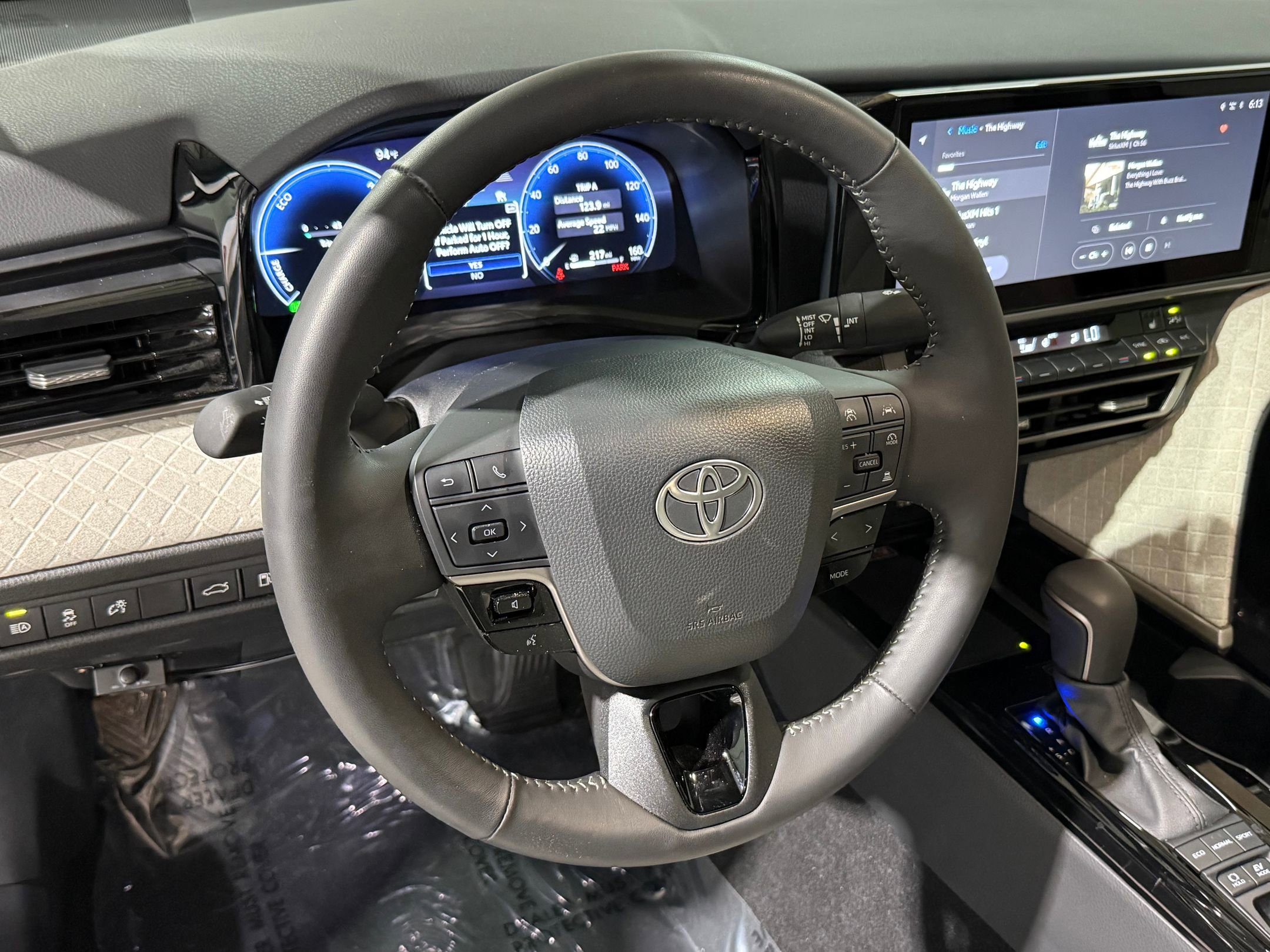 2025 Toyota Camry XLE photo 3
