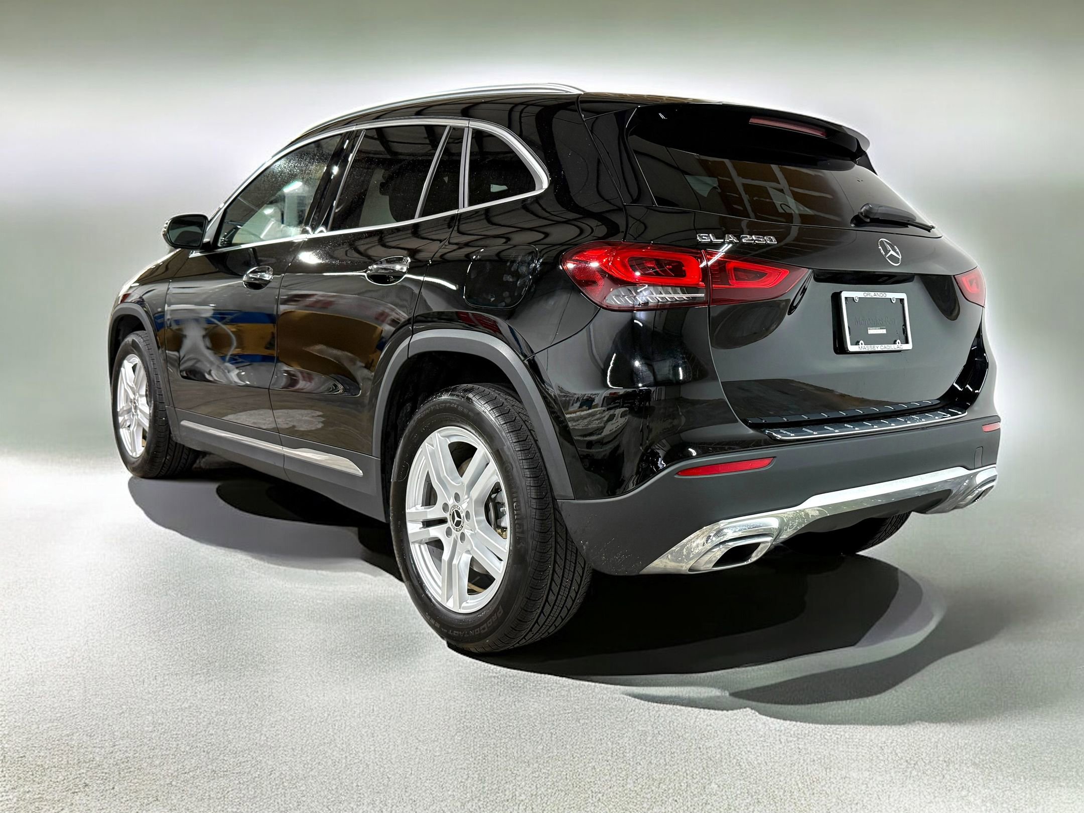 2023 Mercedes Benz GLA 250 photo 2