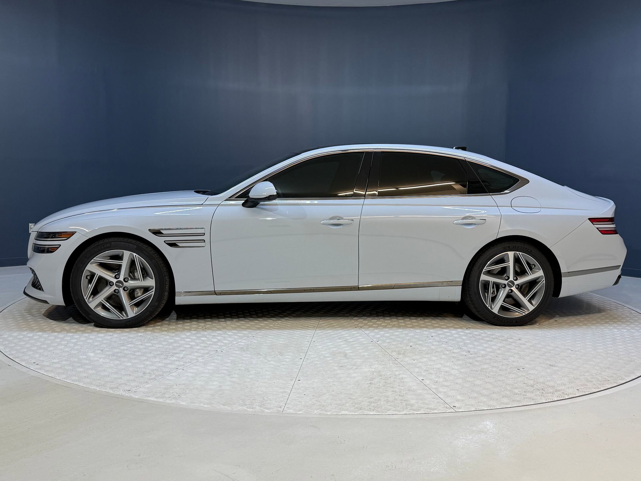 2022 Genesis G80 3.5T Sport photo 2