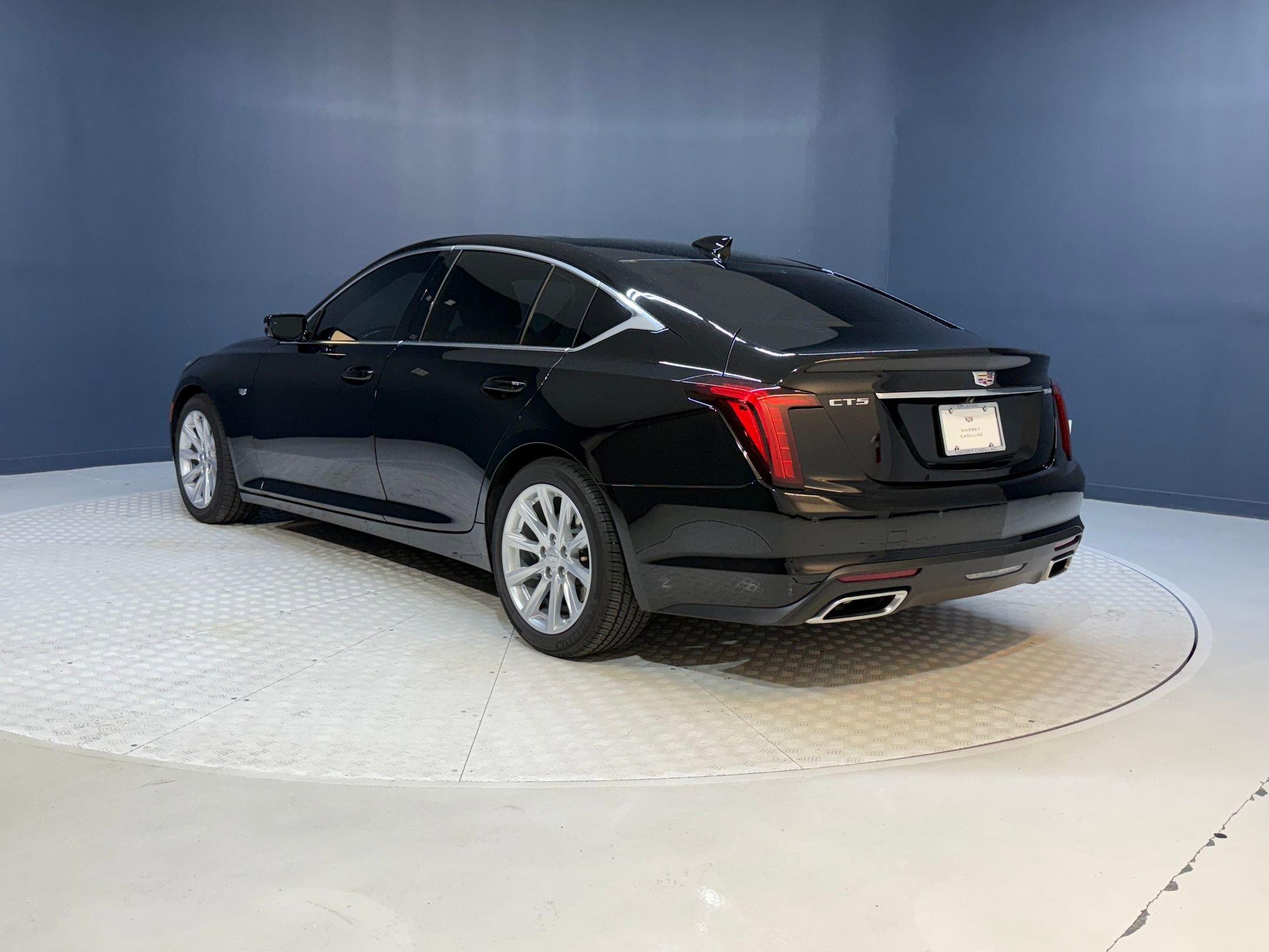 2024 Cadillac CT5 Luxury photo 3