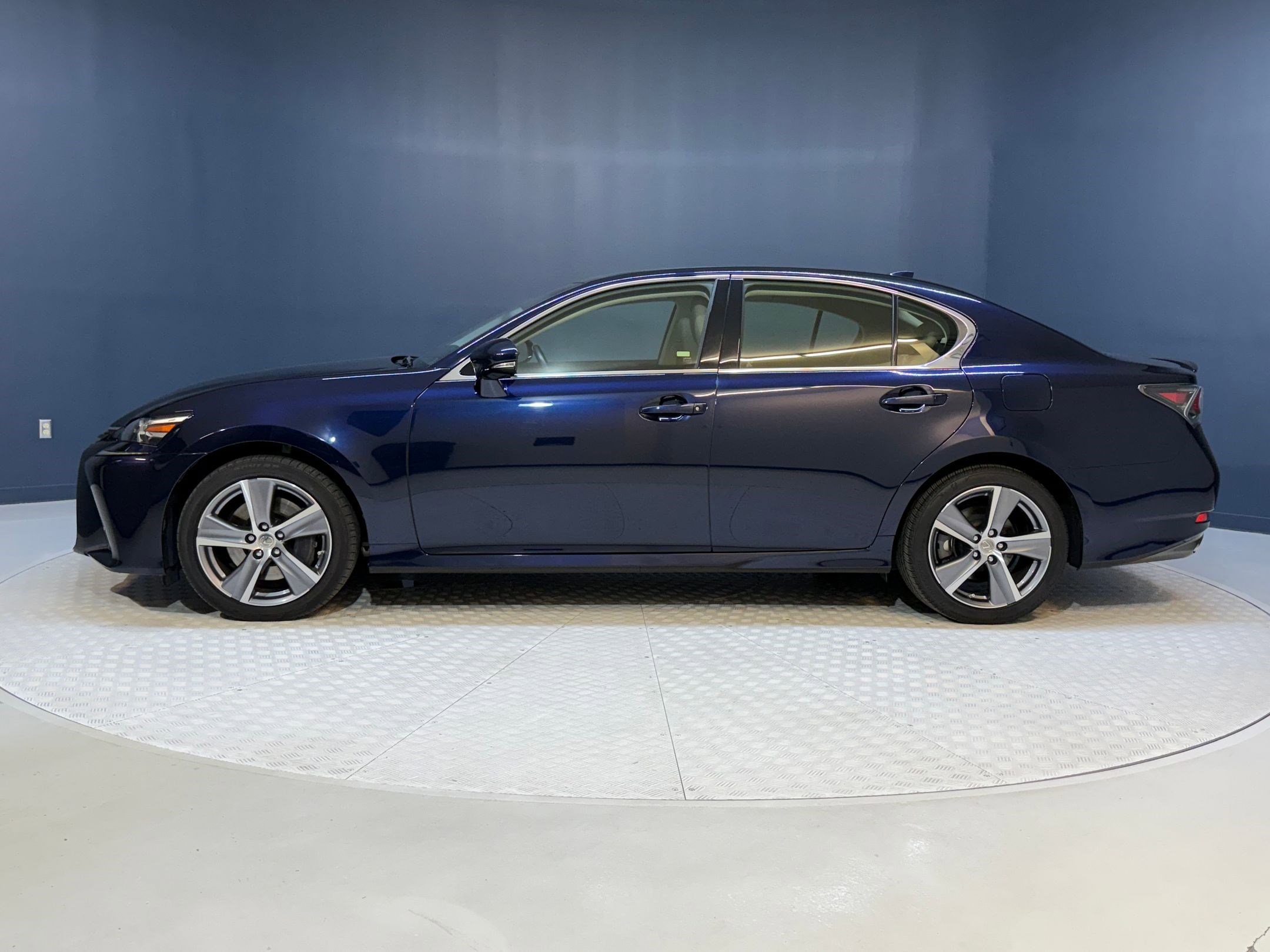 2017 Lexus GS 350 photo 2