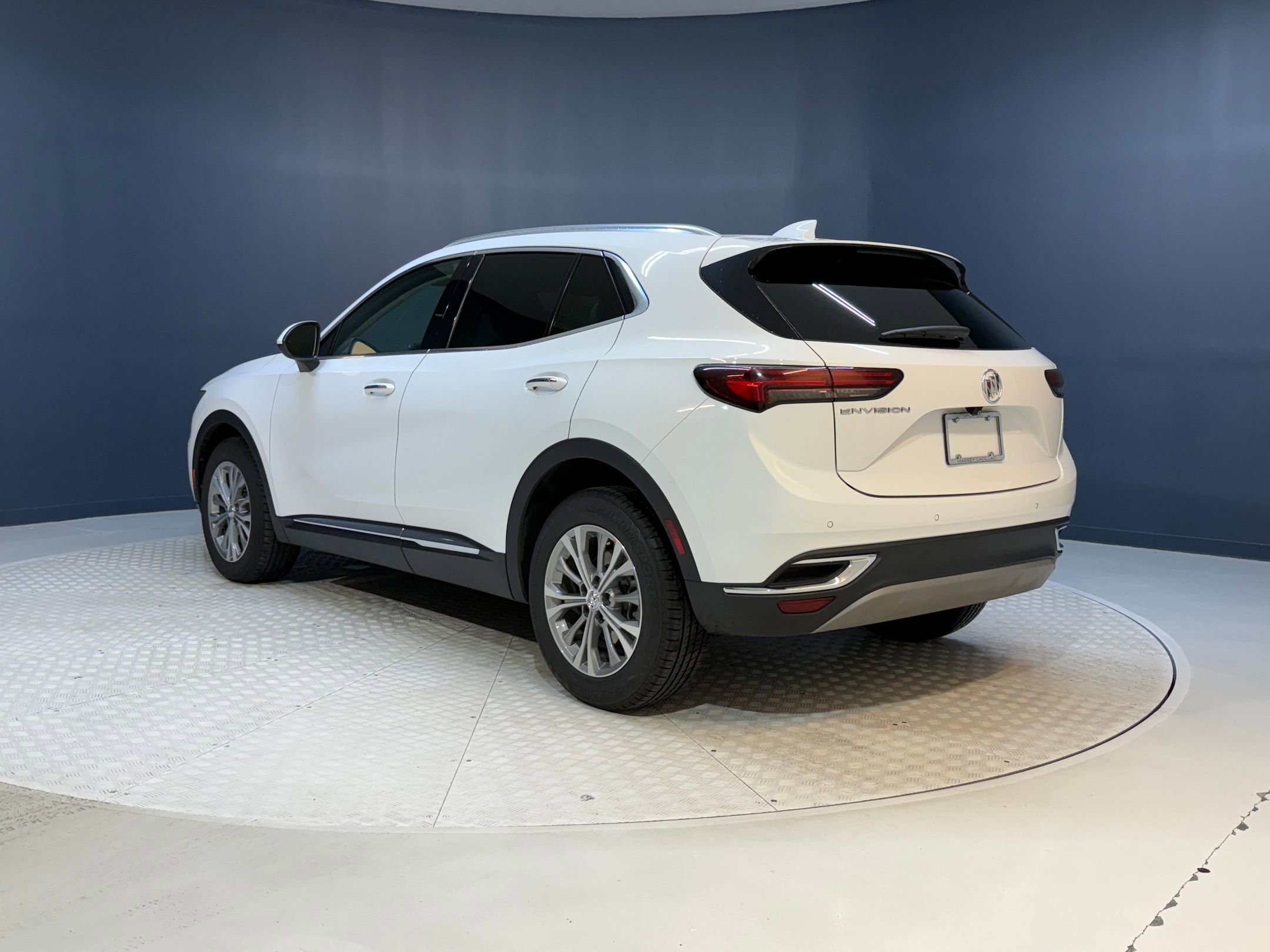 2022 Buick Envision Preferred photo 2