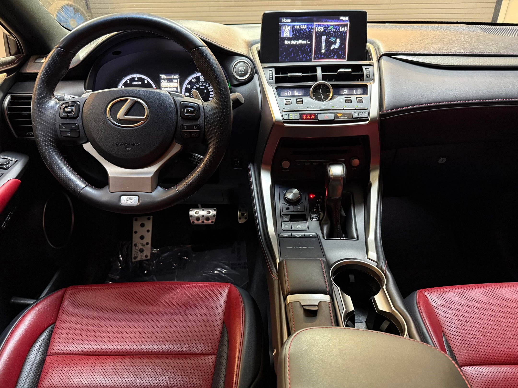 2019 Lexus NX 300 Luxury photo 4