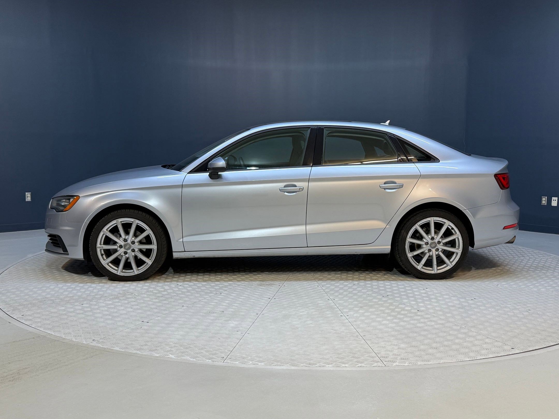 2015 Audi A3 2.0 TDI Premium photo 2