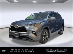 Used 2021 Toyota Highlander XLE SUV for sale in Fort Myers