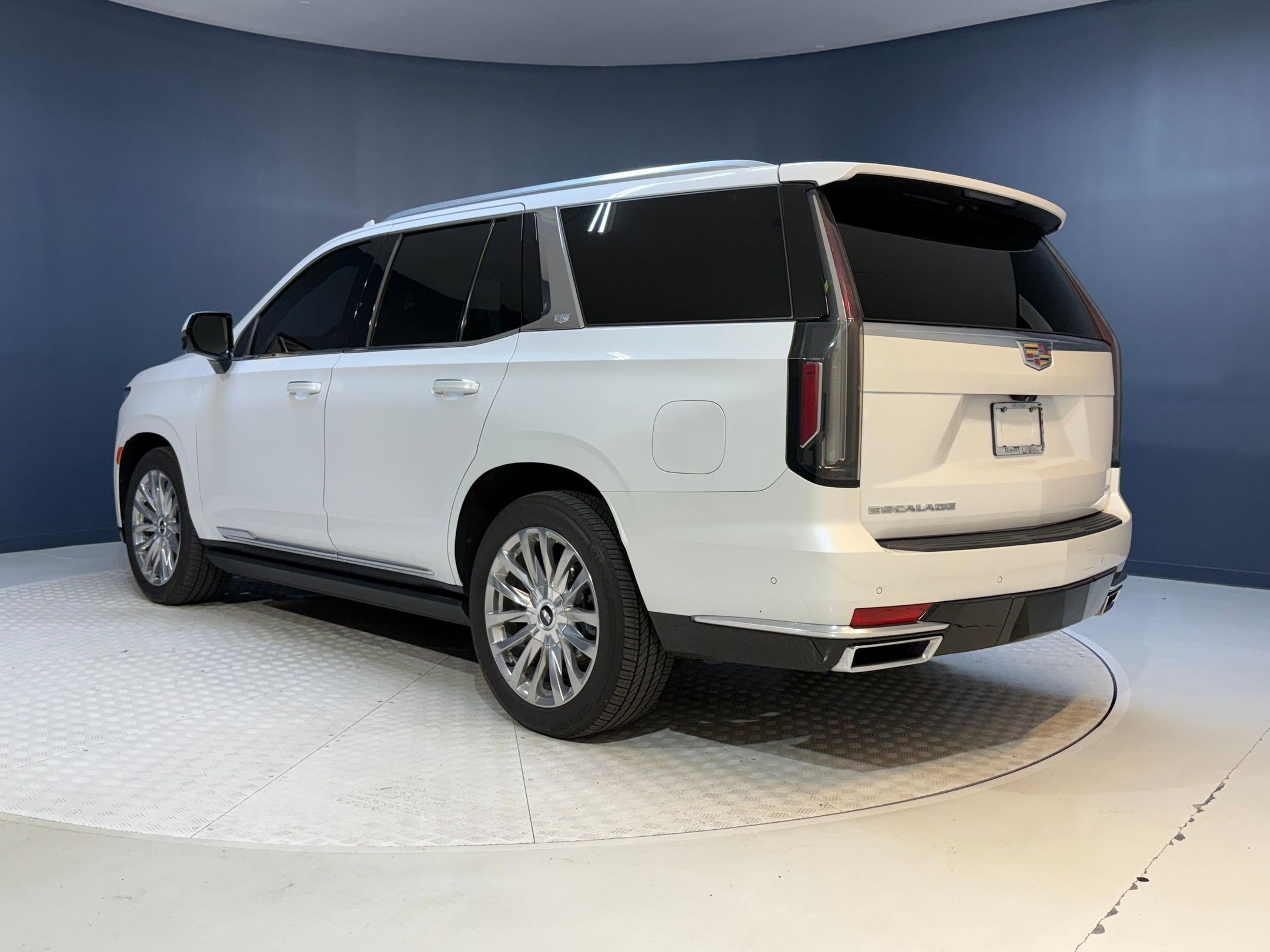 2022 Cadillac Escalade Premium Luxury photo 2