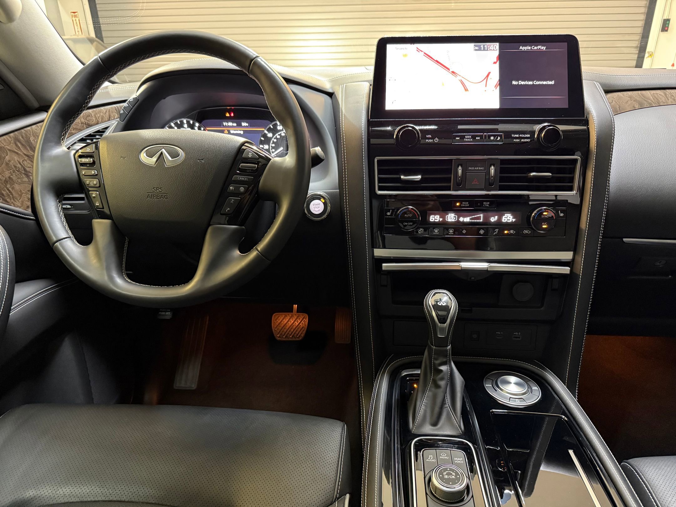 2022 Infiniti QX80 Premium Select photo 2