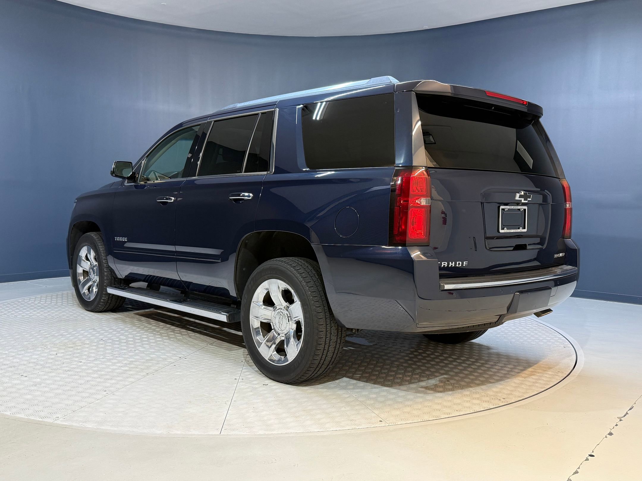 2019 Chevrolet Tahoe Premier photo 3
