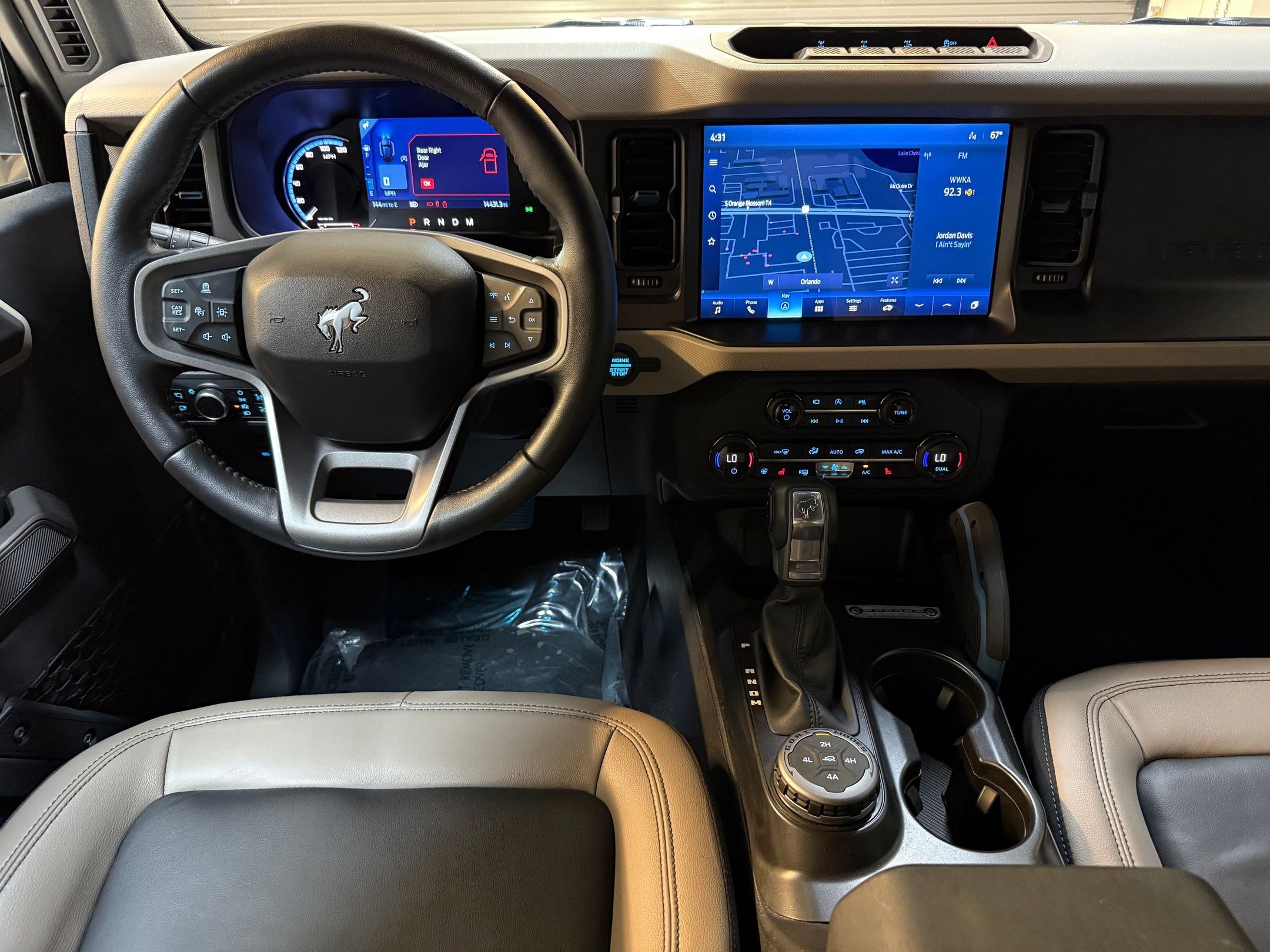 2023 Ford Bronco Wildtrak photo 4