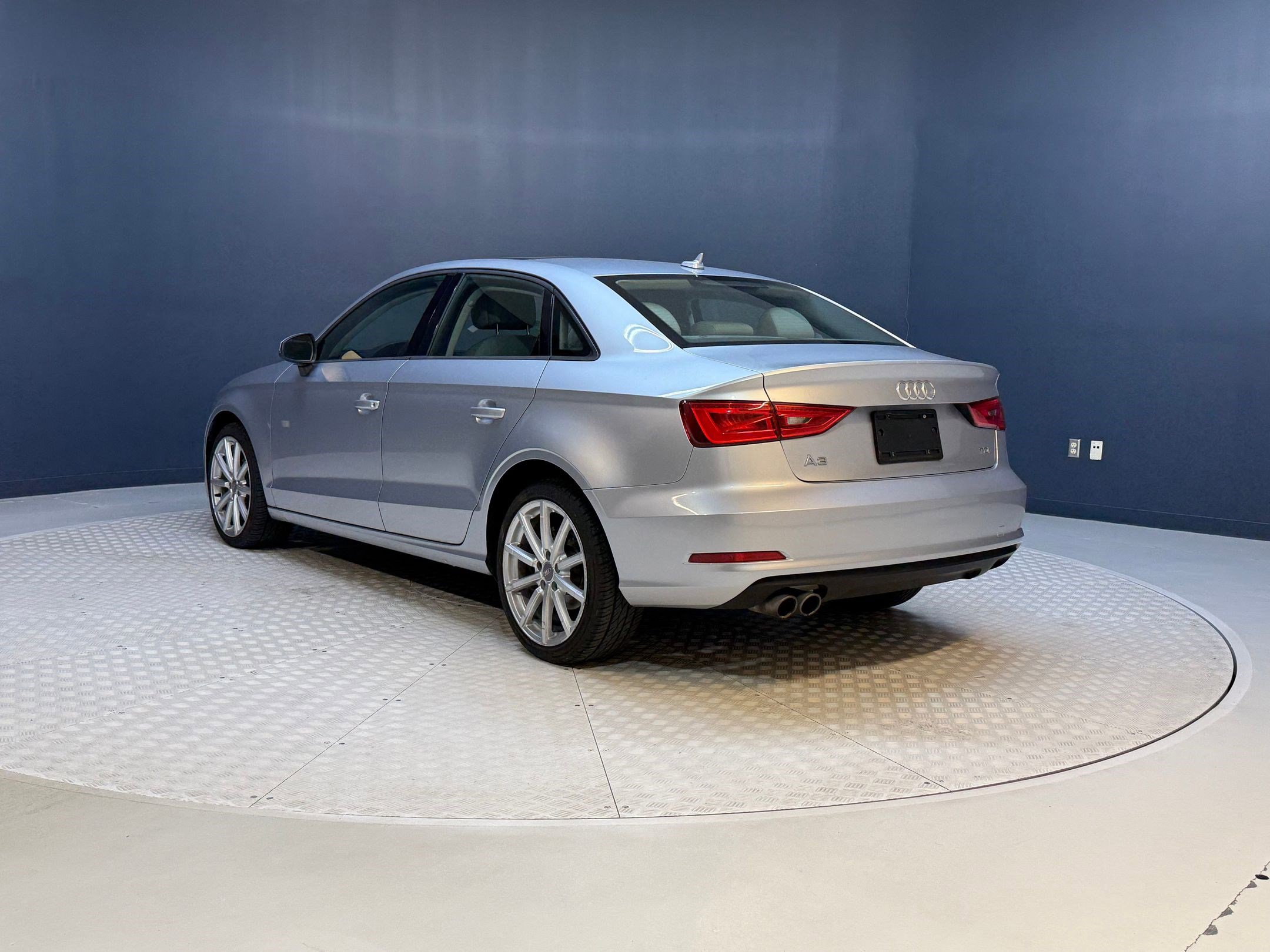 2015 Audi A3 2.0 TDI Premium photo 3