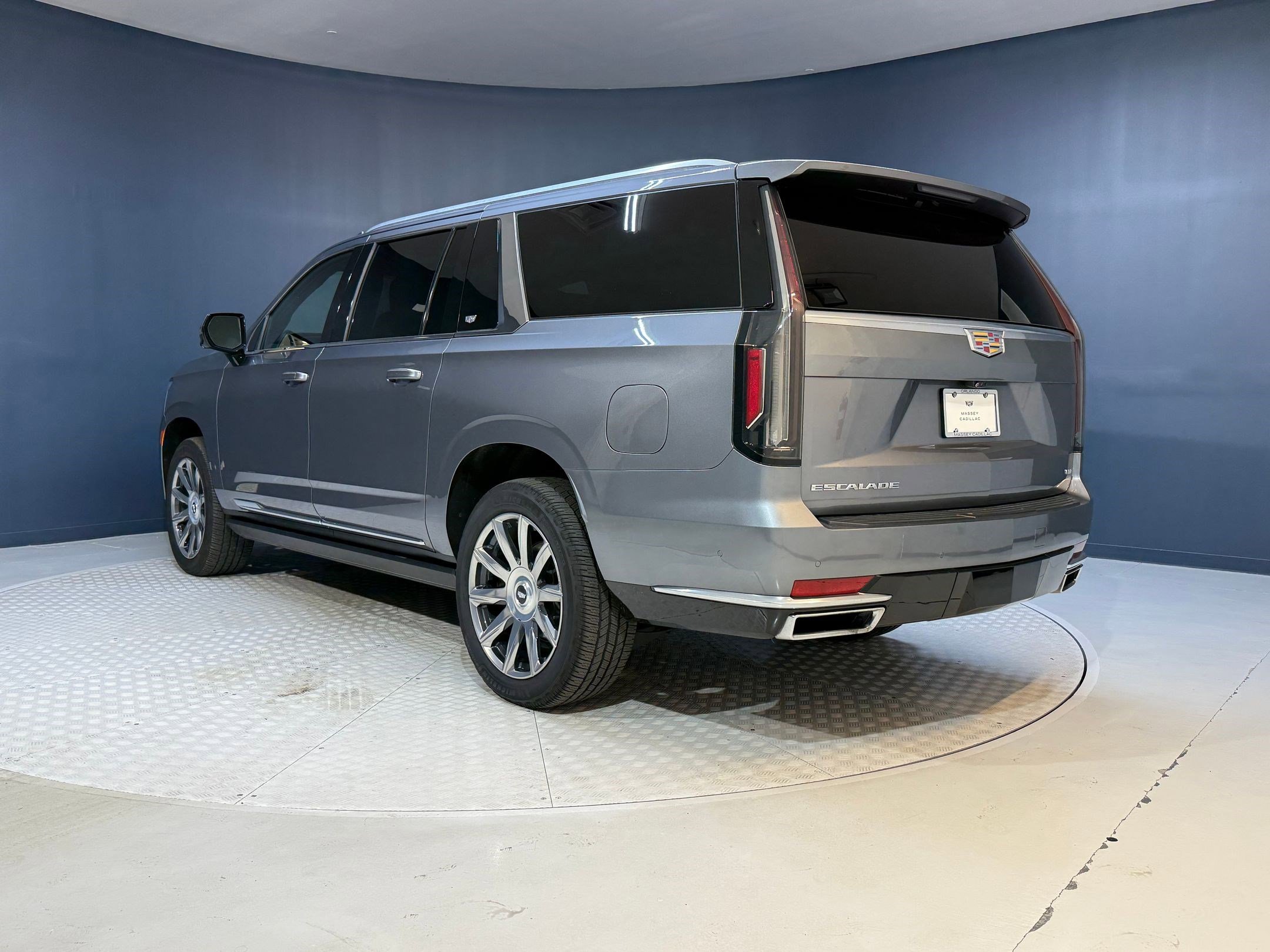 2021 Cadillac Escalade ESV Premium Luxury Platinum photo 3