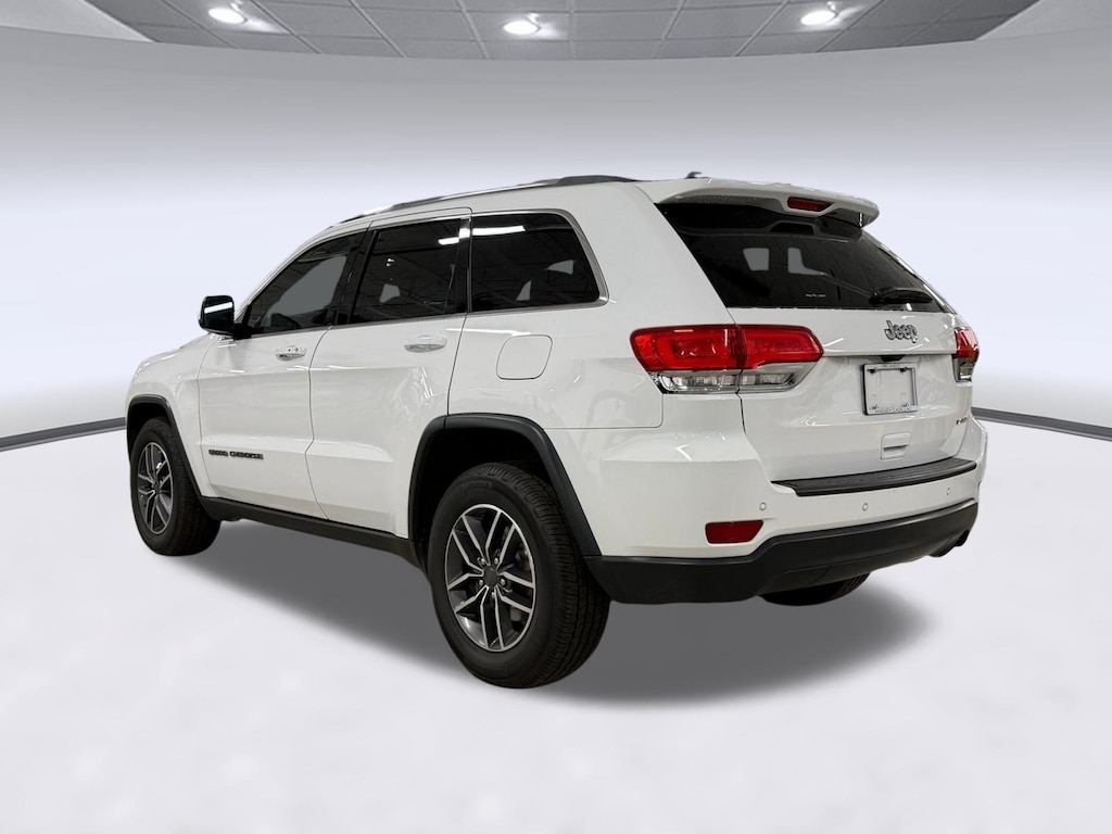Used 2019 Jeep Grand Cherokee Laredo E SUV