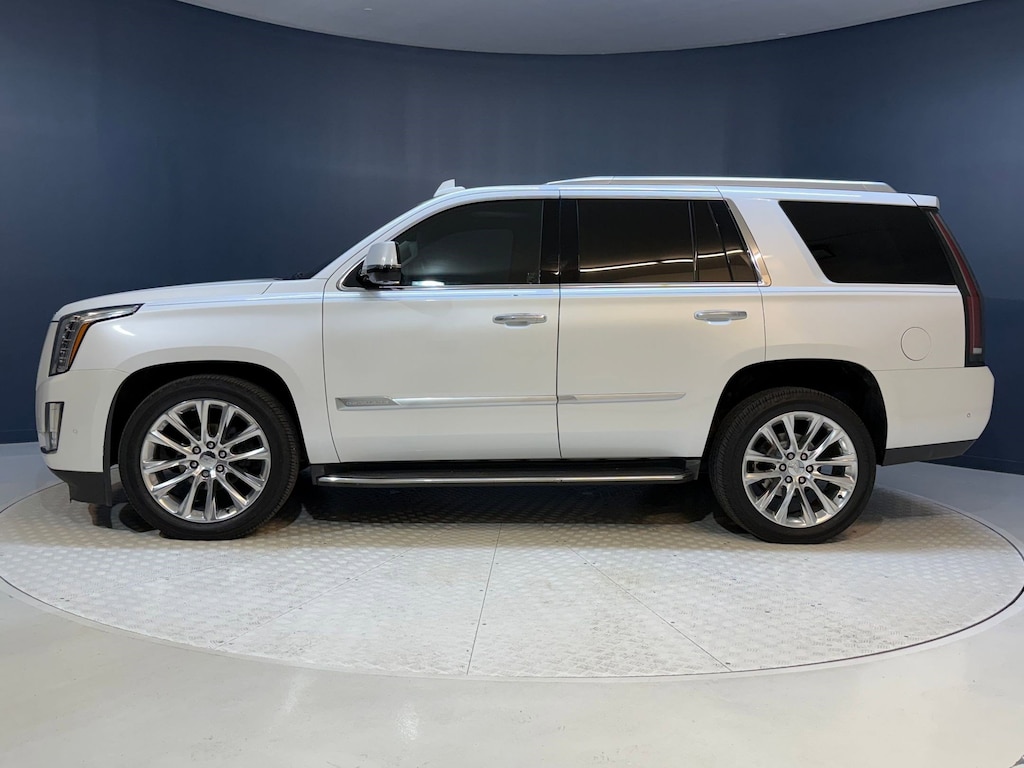 Used 2019 CADILLAC Escalade Luxury SUV