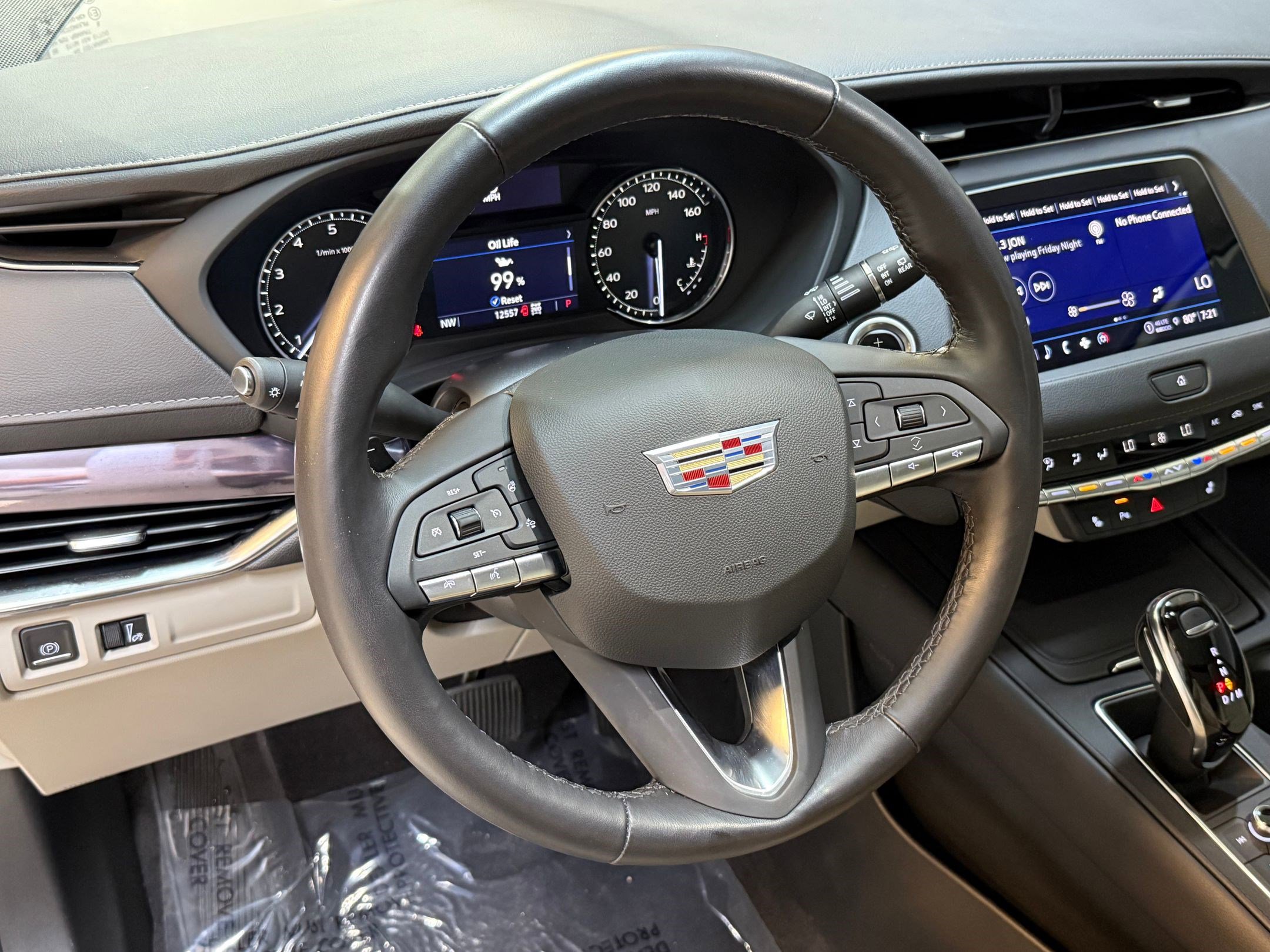 2022 Cadillac XT4 Luxury photo 3