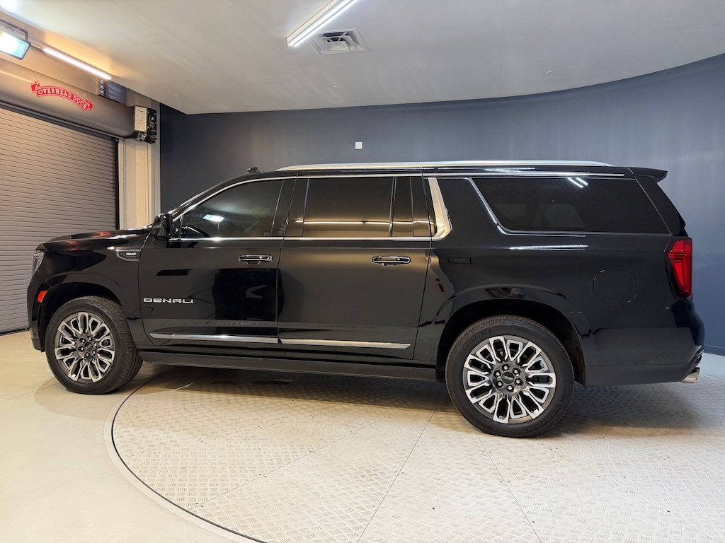 Used 2023 GMC Yukon XL Denali Ultimate SUV