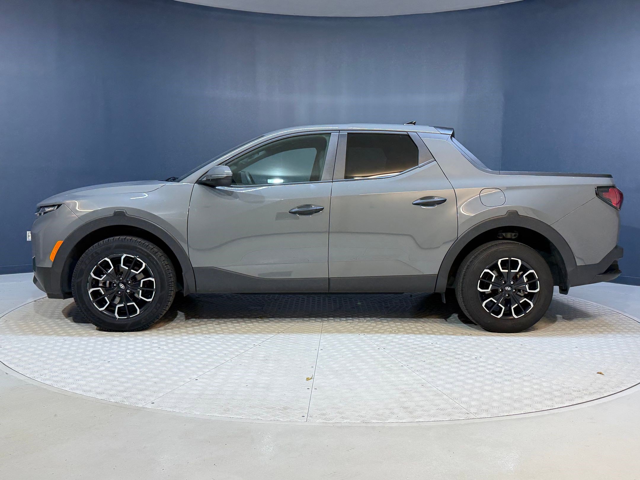 2023 Hyundai Santa Cruz SEL photo 2