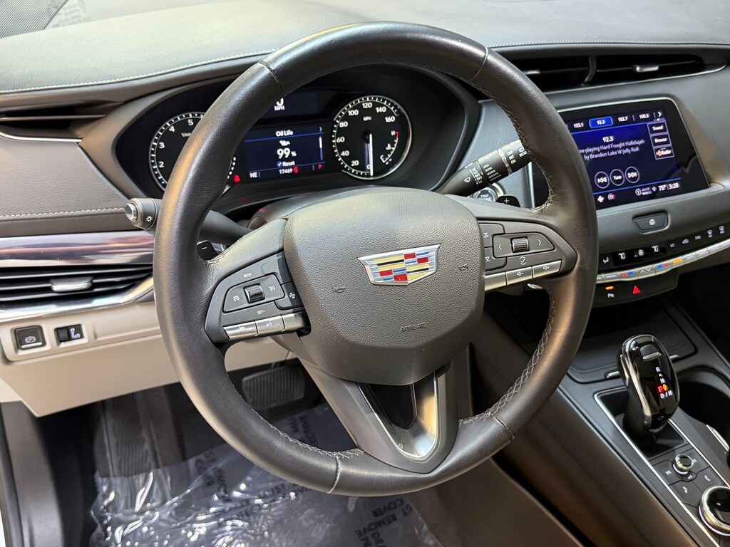 Used 2023 CADILLAC XT4 FWD Luxury SUV