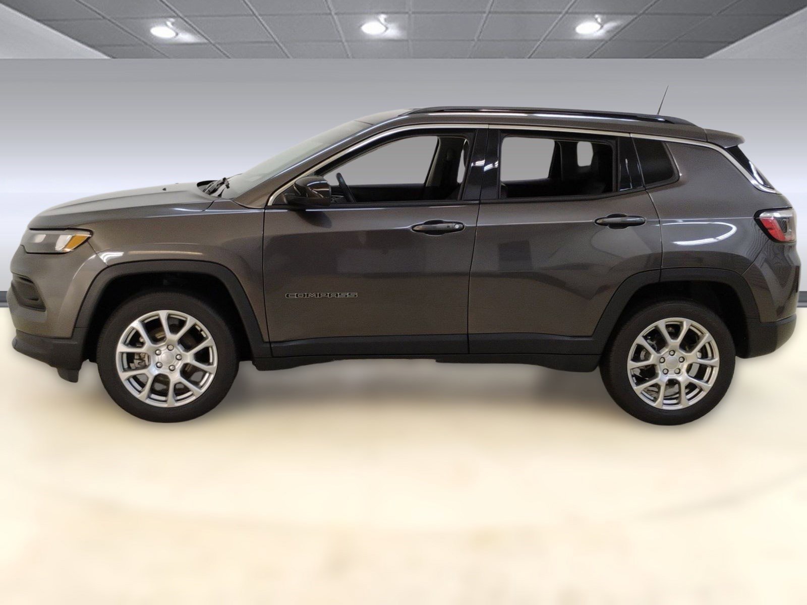 2022 Jeep Compass Latitude Lux photo 2