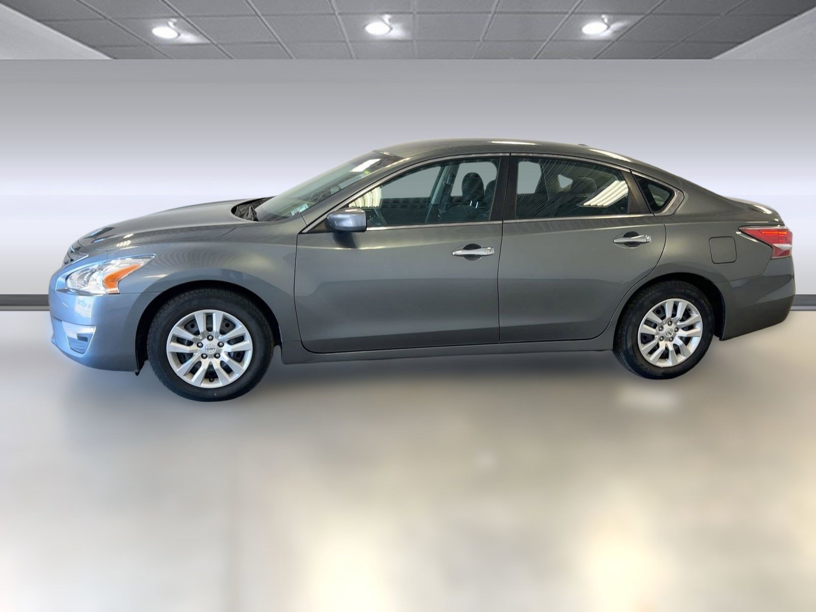 2015 Nissan Altima 2.5 photo 2