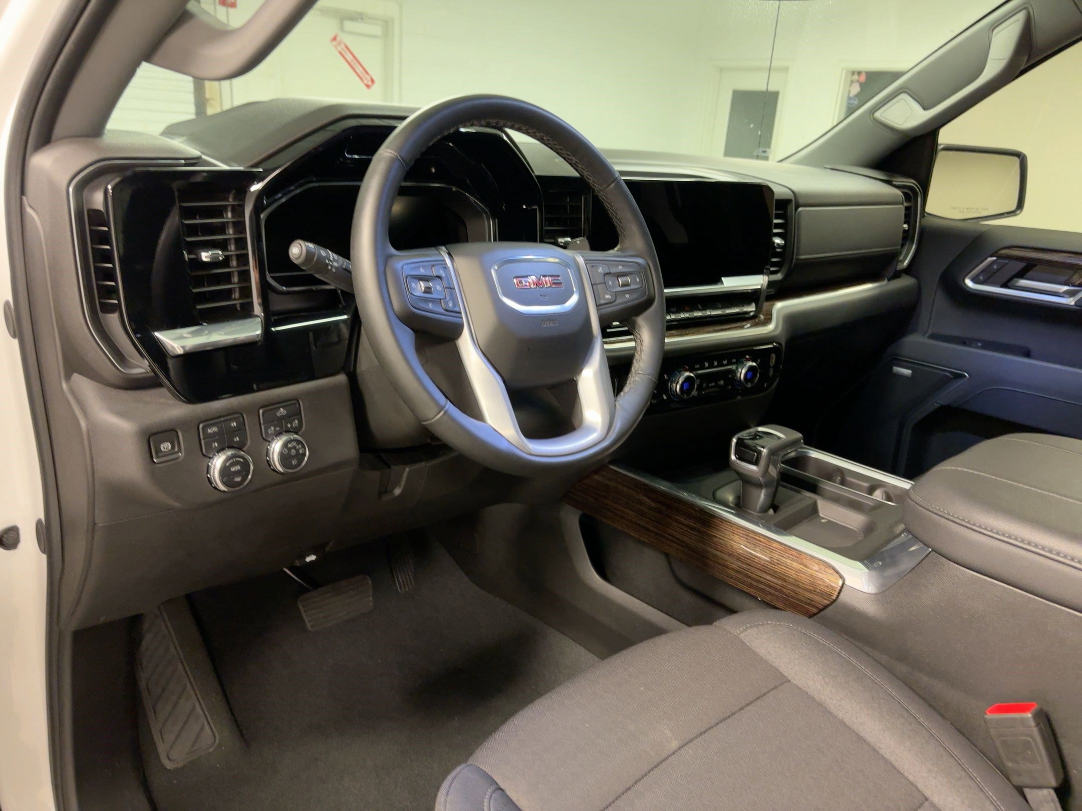 2025 Gmc Sierra 1500 Elevation photo 3