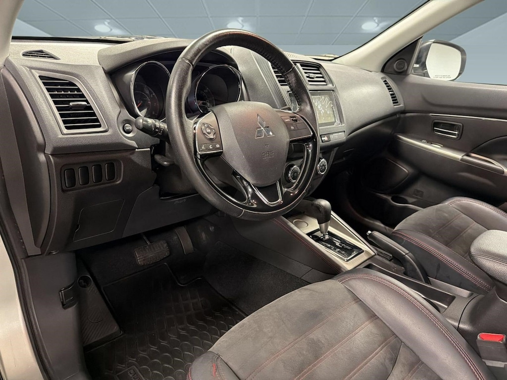 Used 2018 Mitsubishi Outlander Sport SE 2.4 CUV