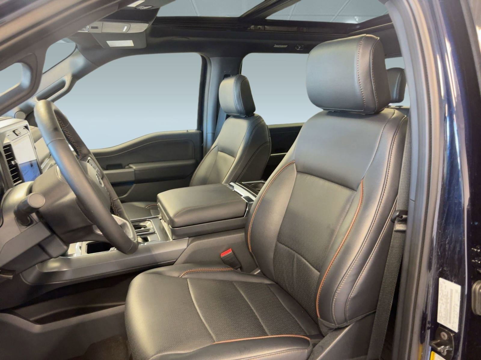 2025 Ford F-150 Lariat photo 4