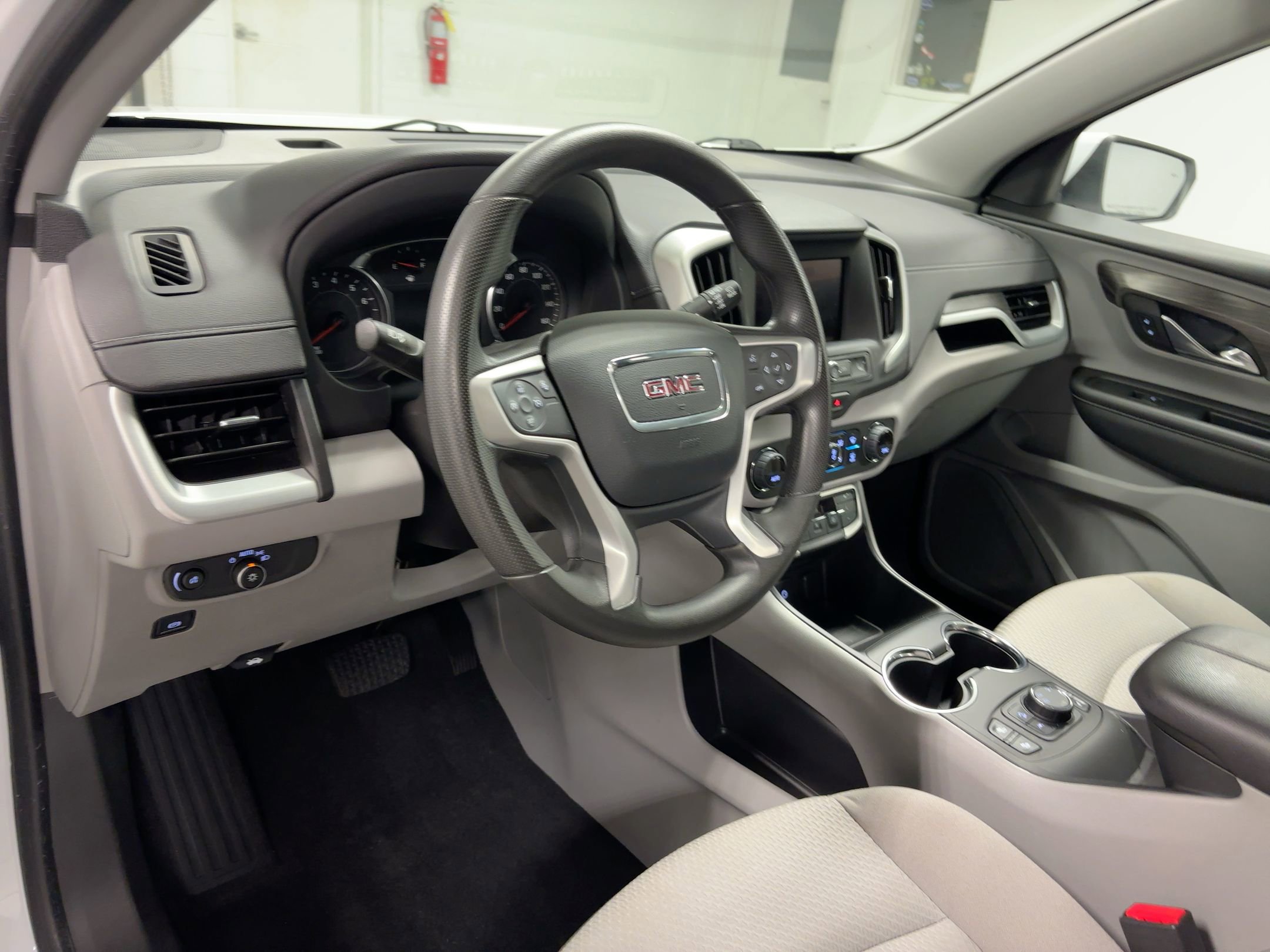 2023 Gmc Terrain SLE photo 4