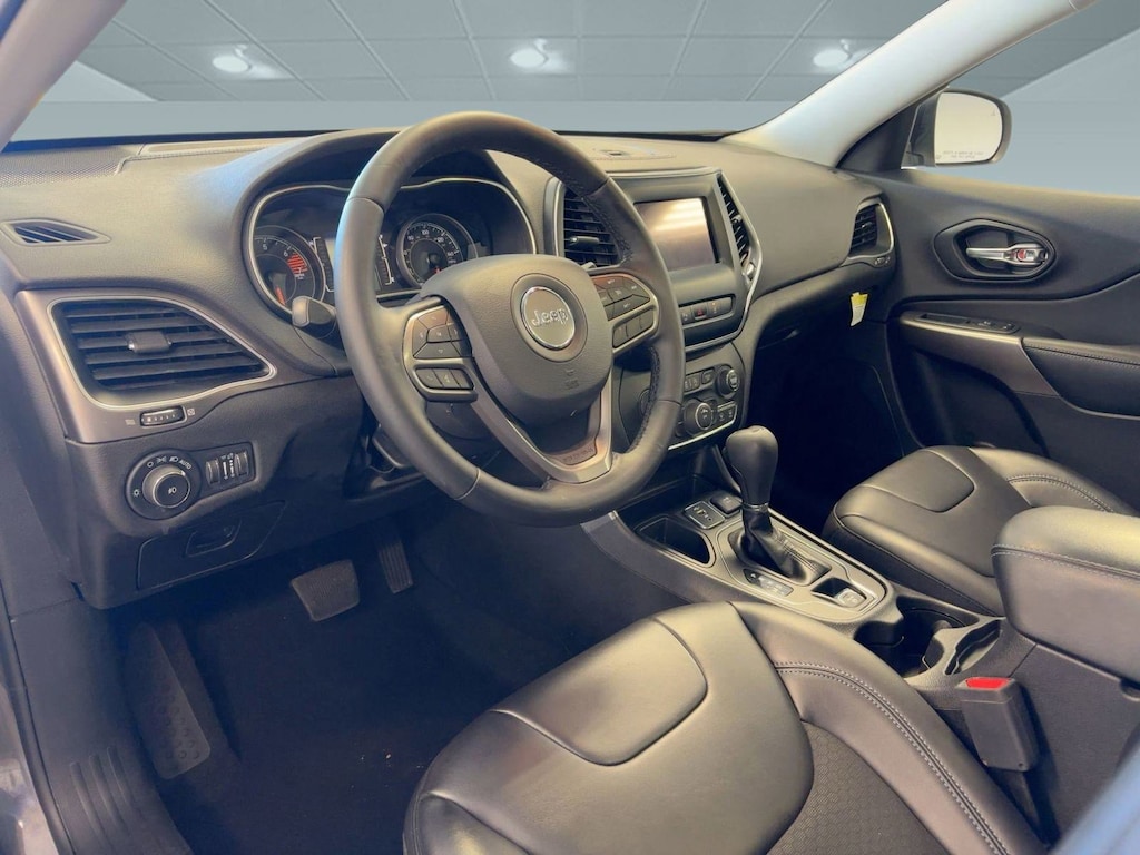 Used 2021 Jeep Cherokee Latitude Plus SUV