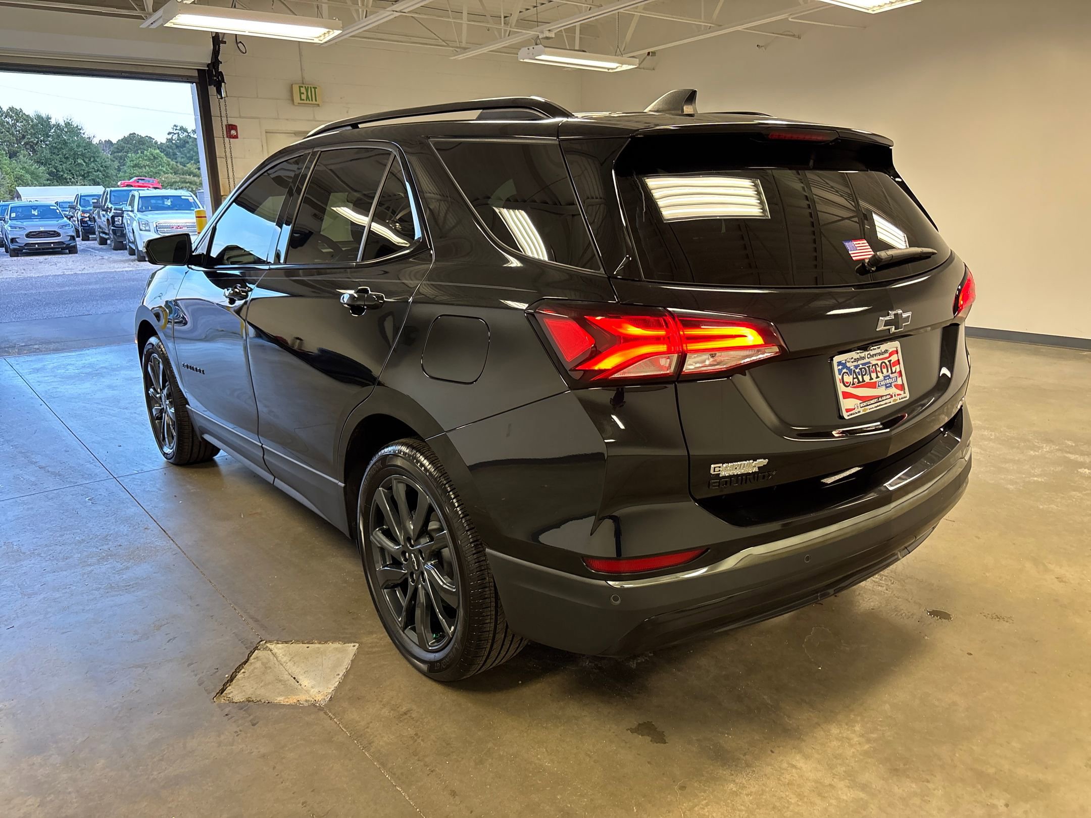 2023 Chevrolet Equinox RS photo 2