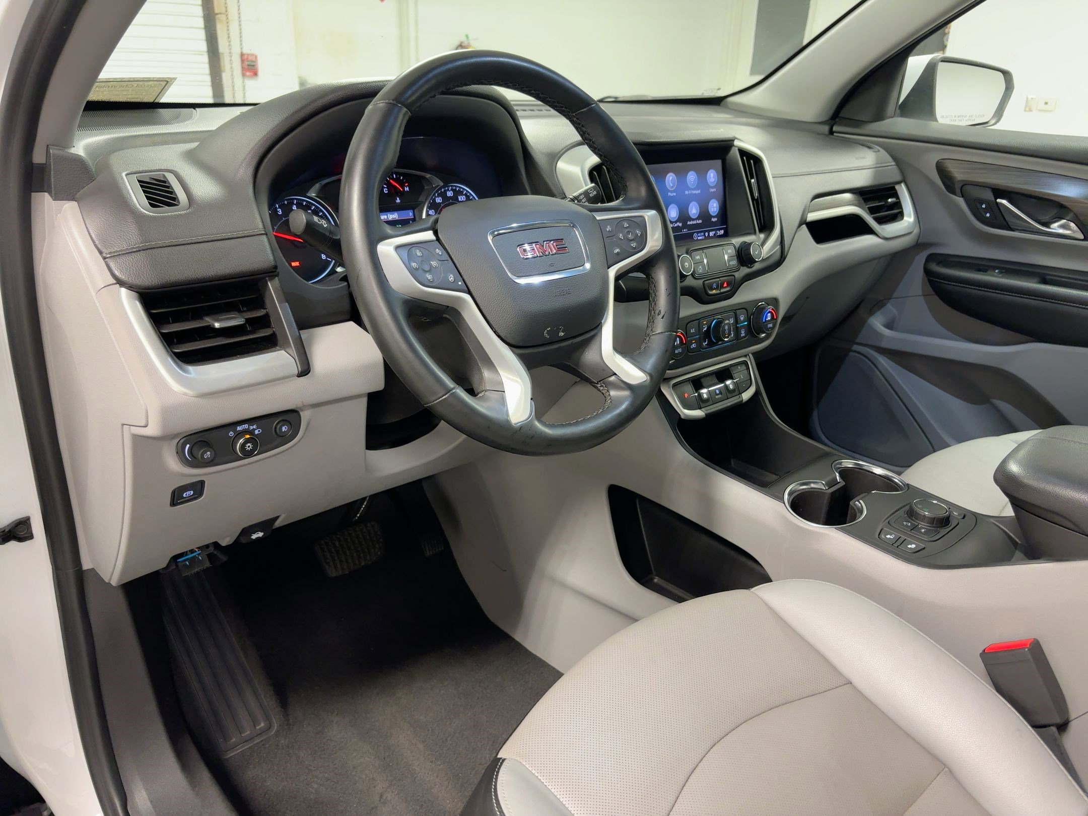 2023 Gmc Terrain SLT photo 3