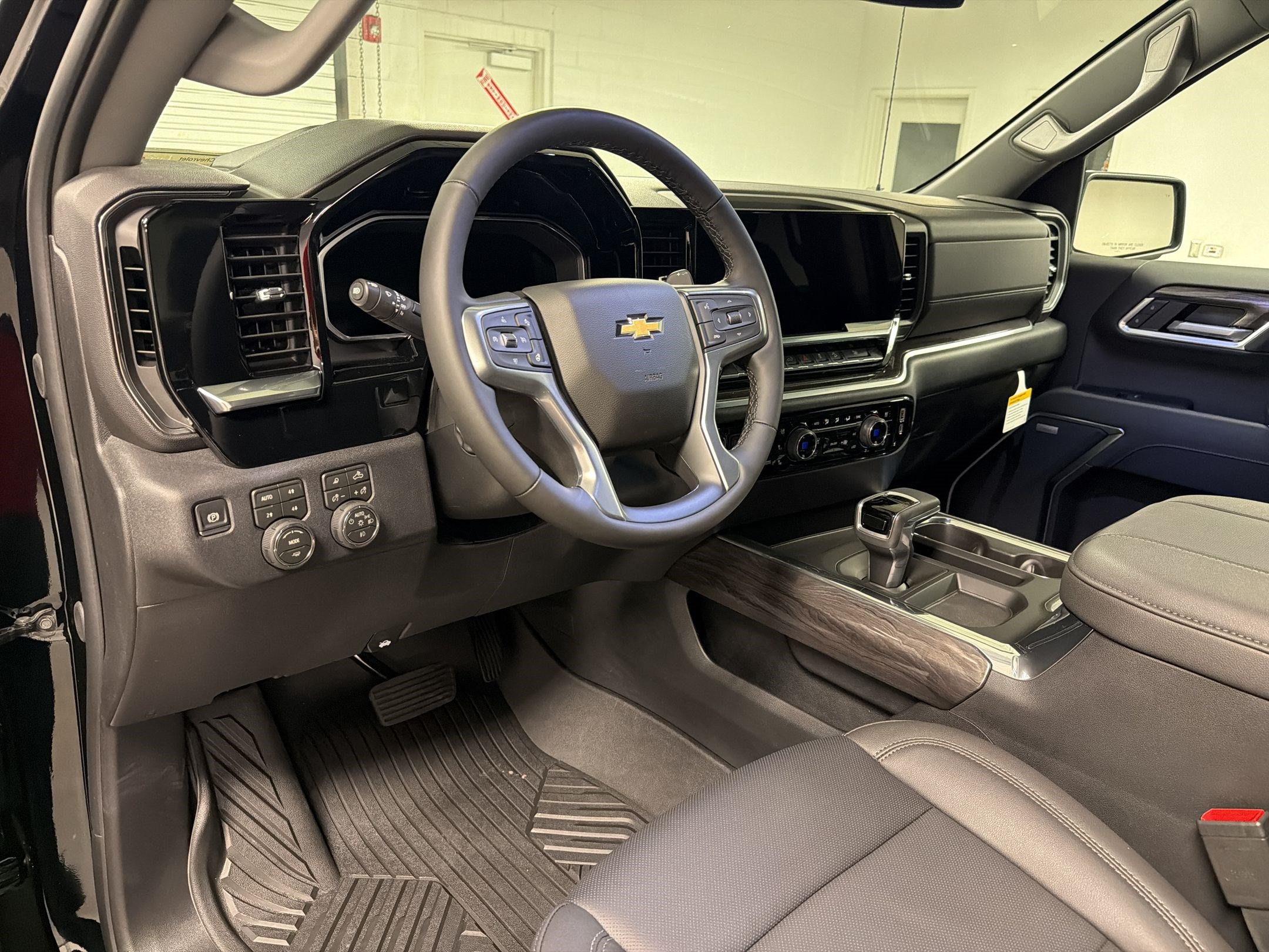 New 2026 Chevrolet Silverado 1500 LTZ Truck Crew Cab
