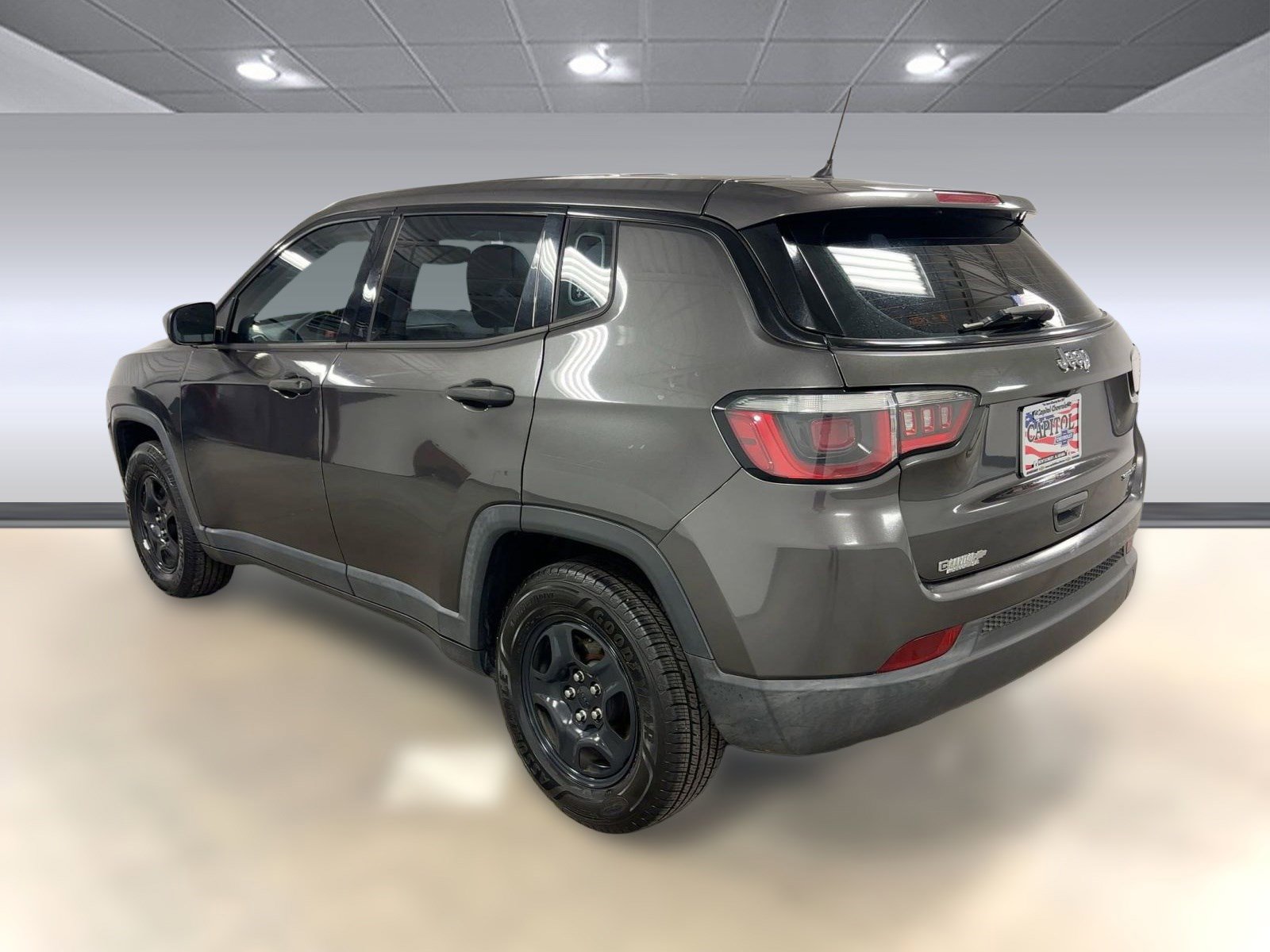 2018 Jeep Compass Sport photo 3