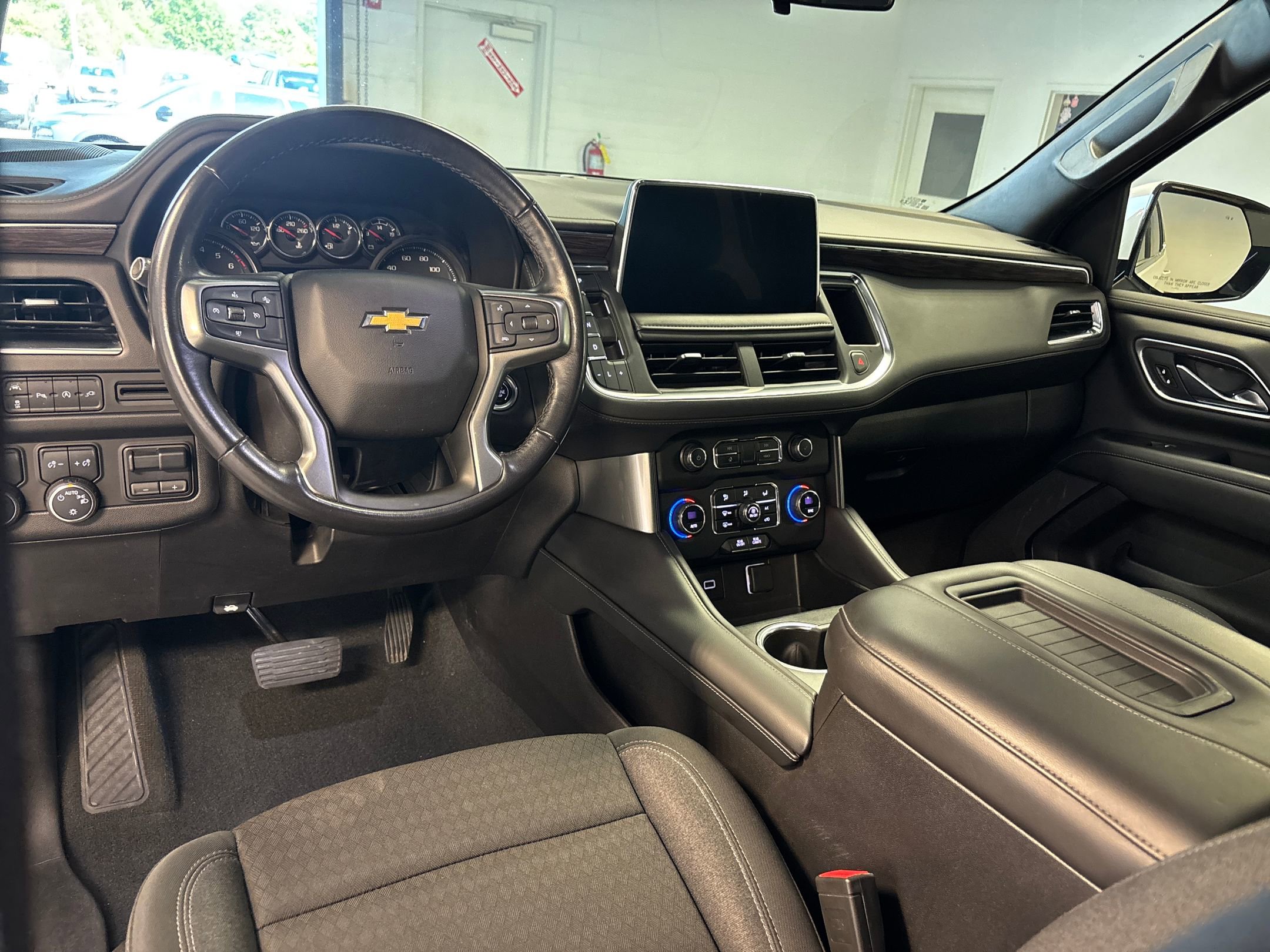 2021 Chevrolet Tahoe LS photo 3