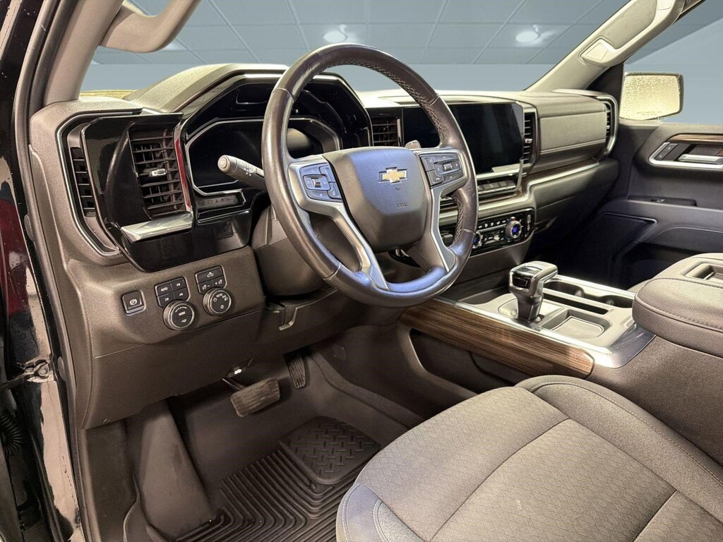 Used 2022 Chevrolet Silverado 1500 LT Truck Crew Cab