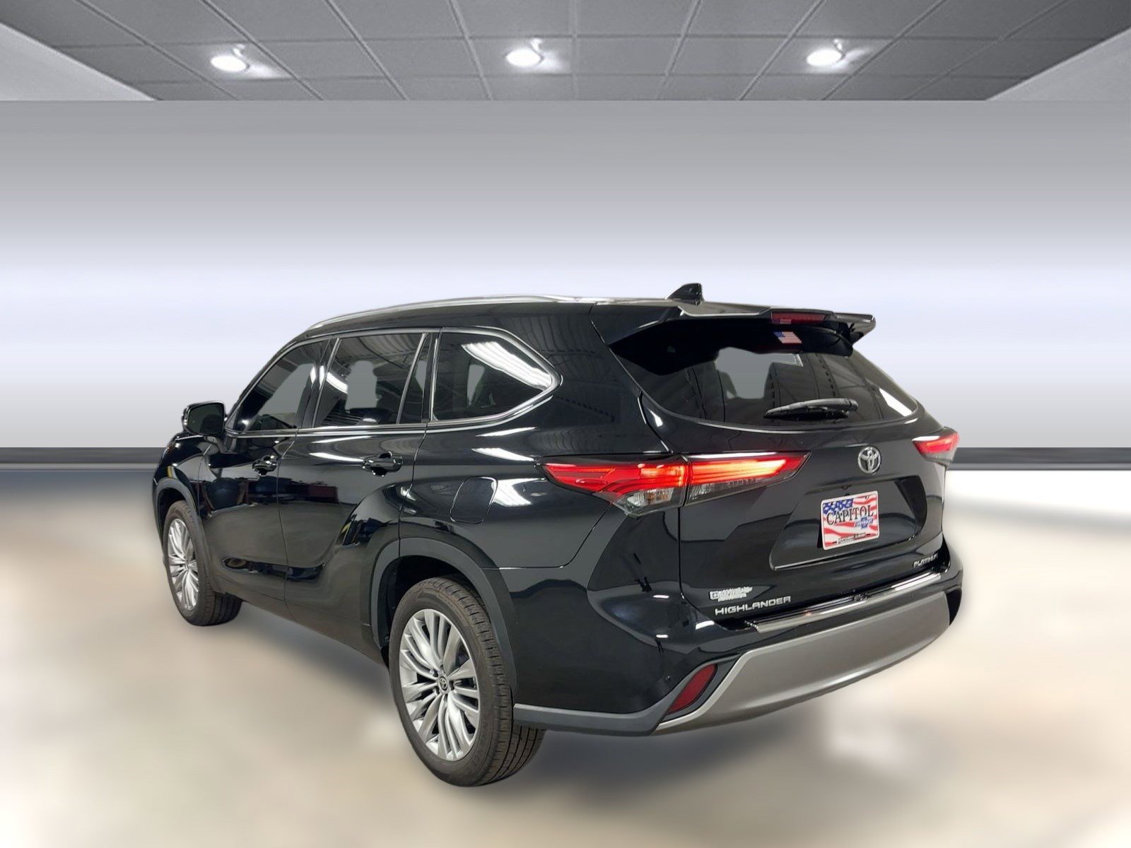 2022 Toyota Highlander Platinum photo 2
