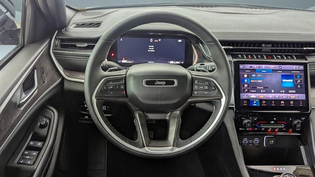 Used 2025 Jeep Grand Cherokee Limited SUV
