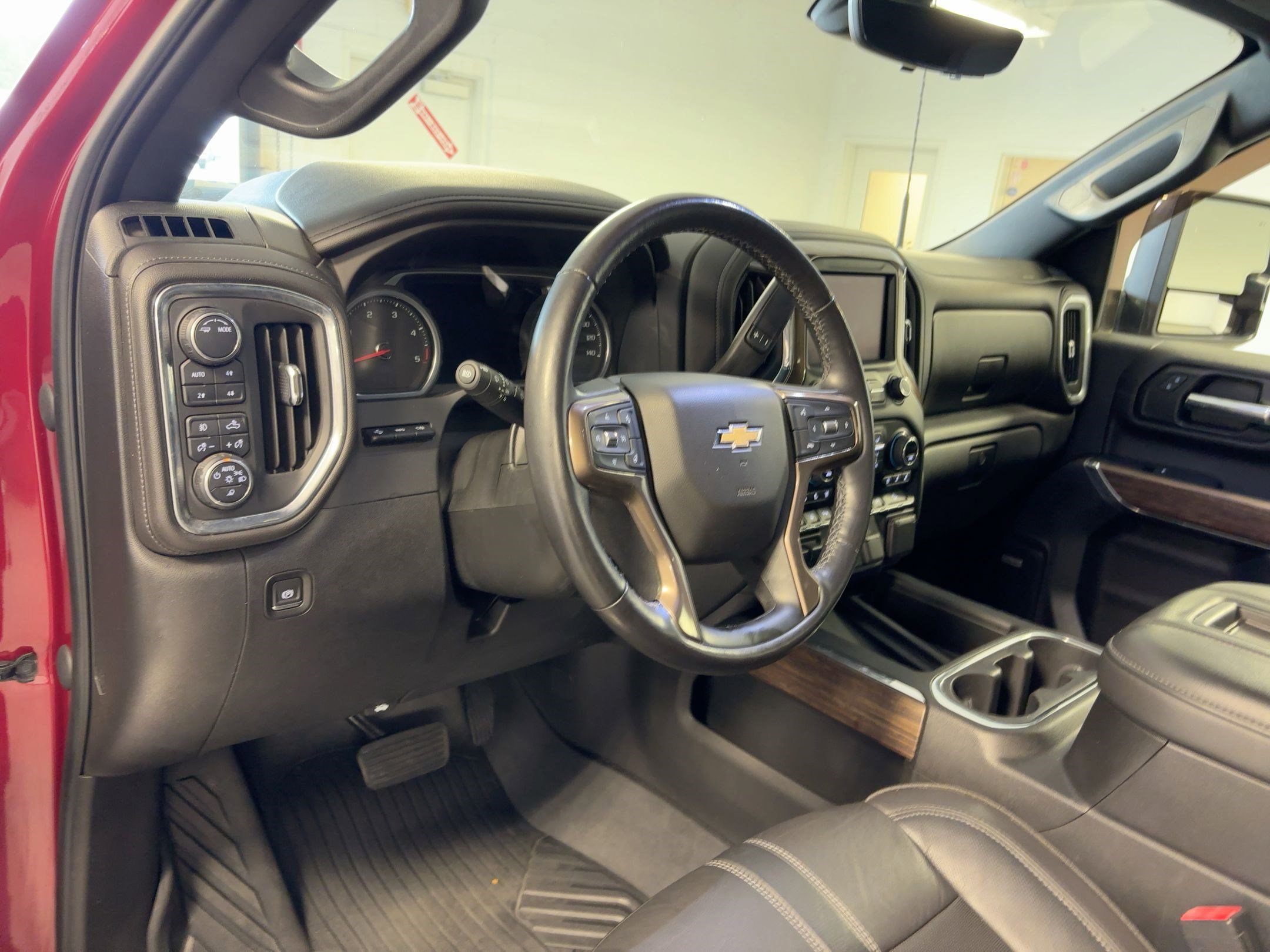2020 Chevrolet Silverado 2500HD High Country photo 2