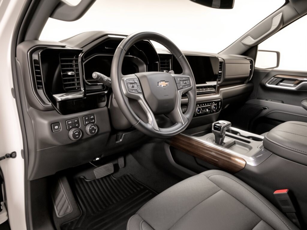 Used 2025 Chevrolet Silverado 1500 LT Truck Crew Cab