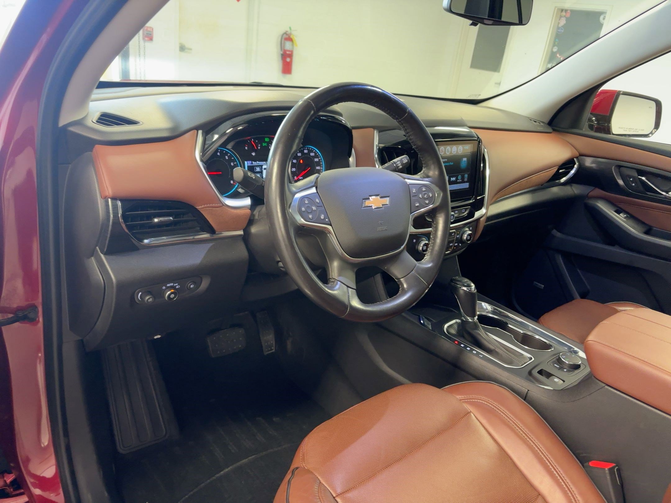 2018 Chevrolet Traverse High Country photo 2