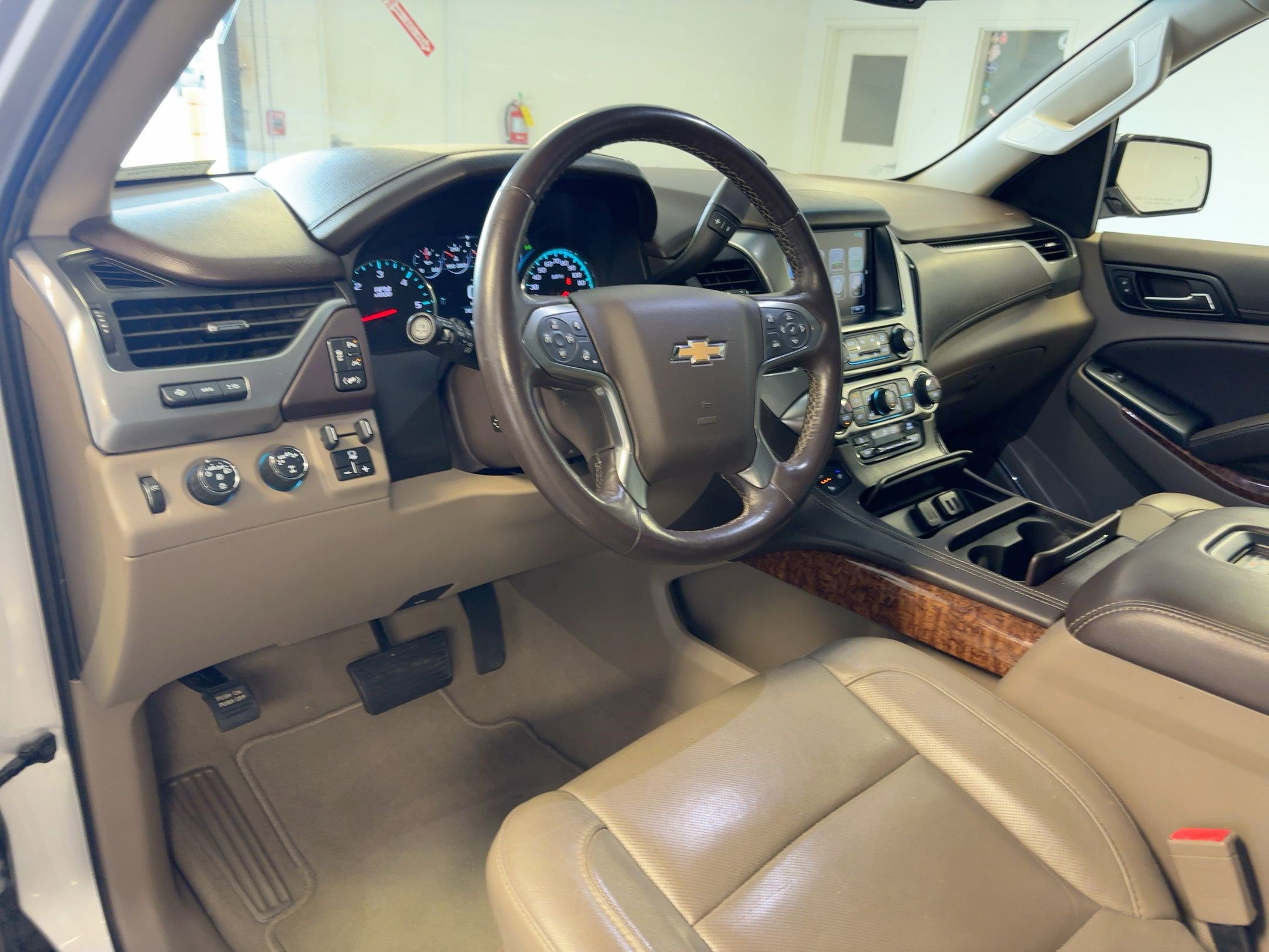 2019 Chevrolet Tahoe Premier photo 3