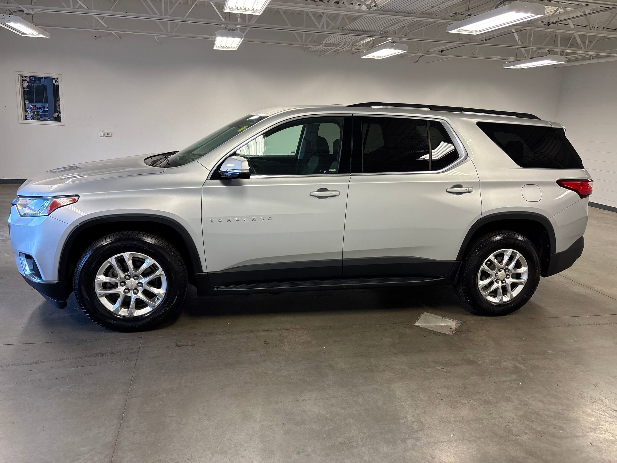 2019 Chevrolet Traverse Cloth photo 2