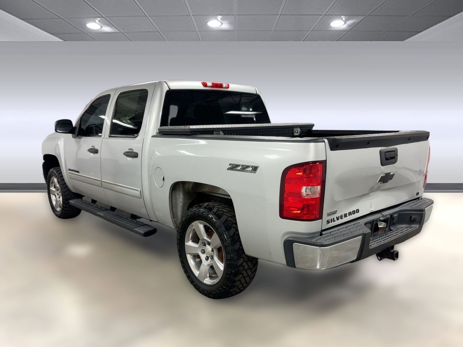 2012 Chevrolet Silverado 1500 LT photo 2