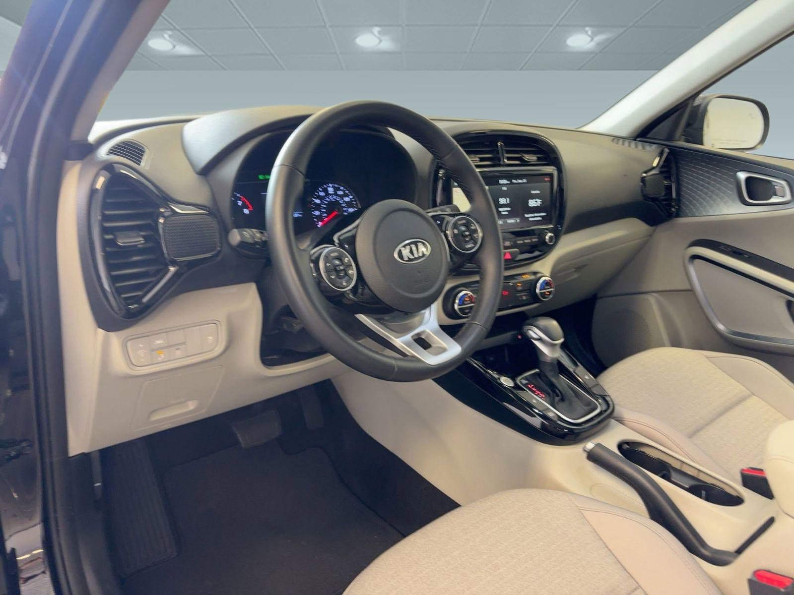 2021 Kia Soul EX photo 3