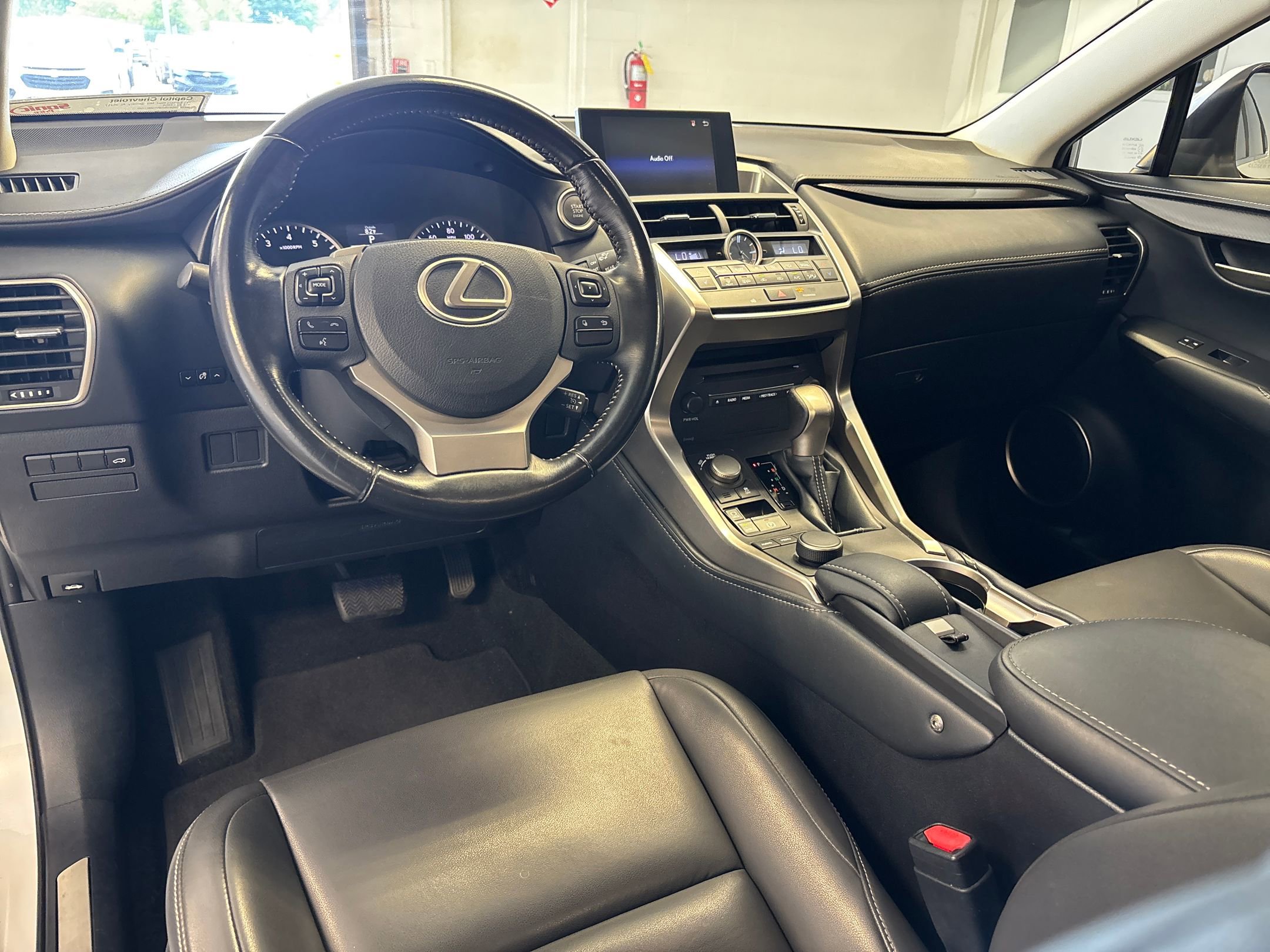 2017 Lexus NX 200t Luxury photo 4