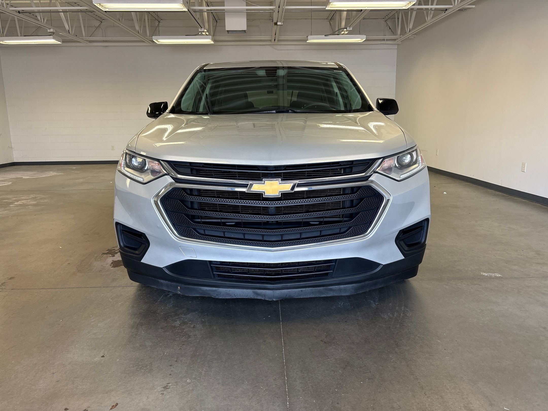 2021 Chevrolet Traverse LS photo 4